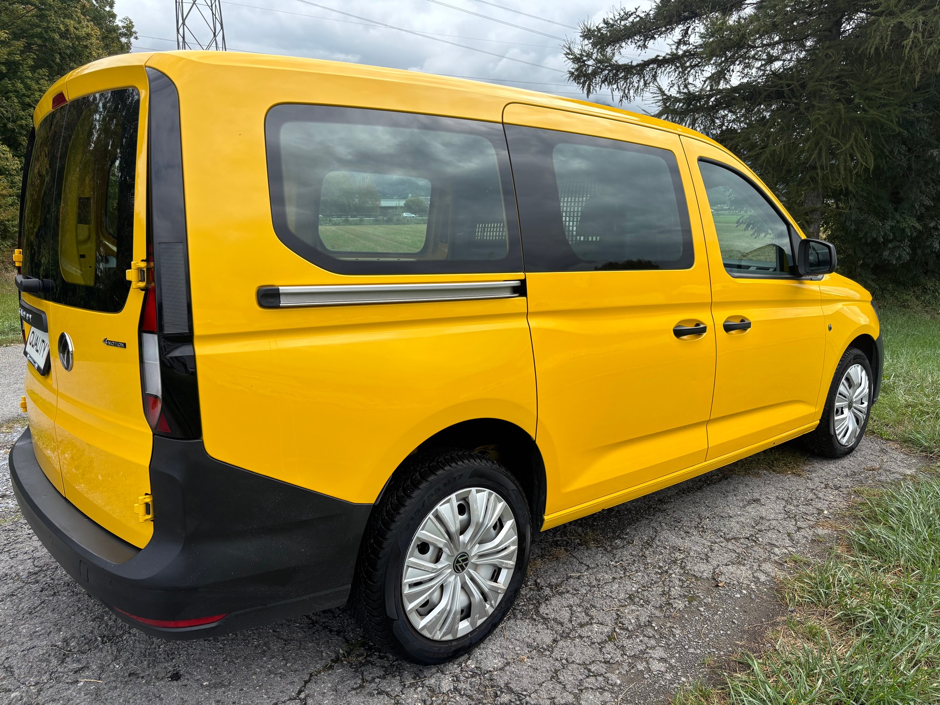 VW Caddy Cargo 2.0TDI Maxi 4Motion-image-2