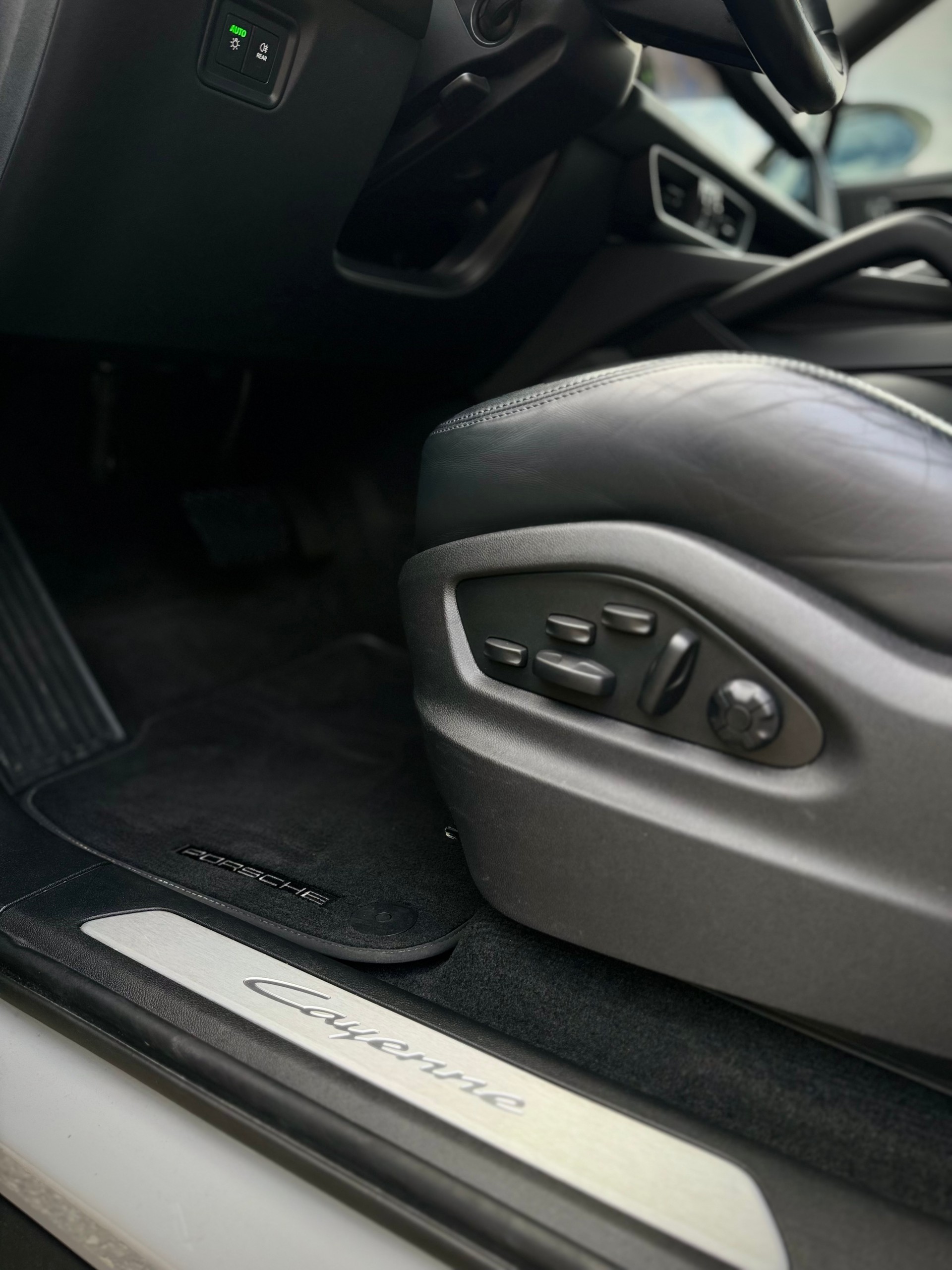 PORSCHE Cayenne Coupé Tiptronic (MJ 2024) / APPROVED bis 09.2028-image-25