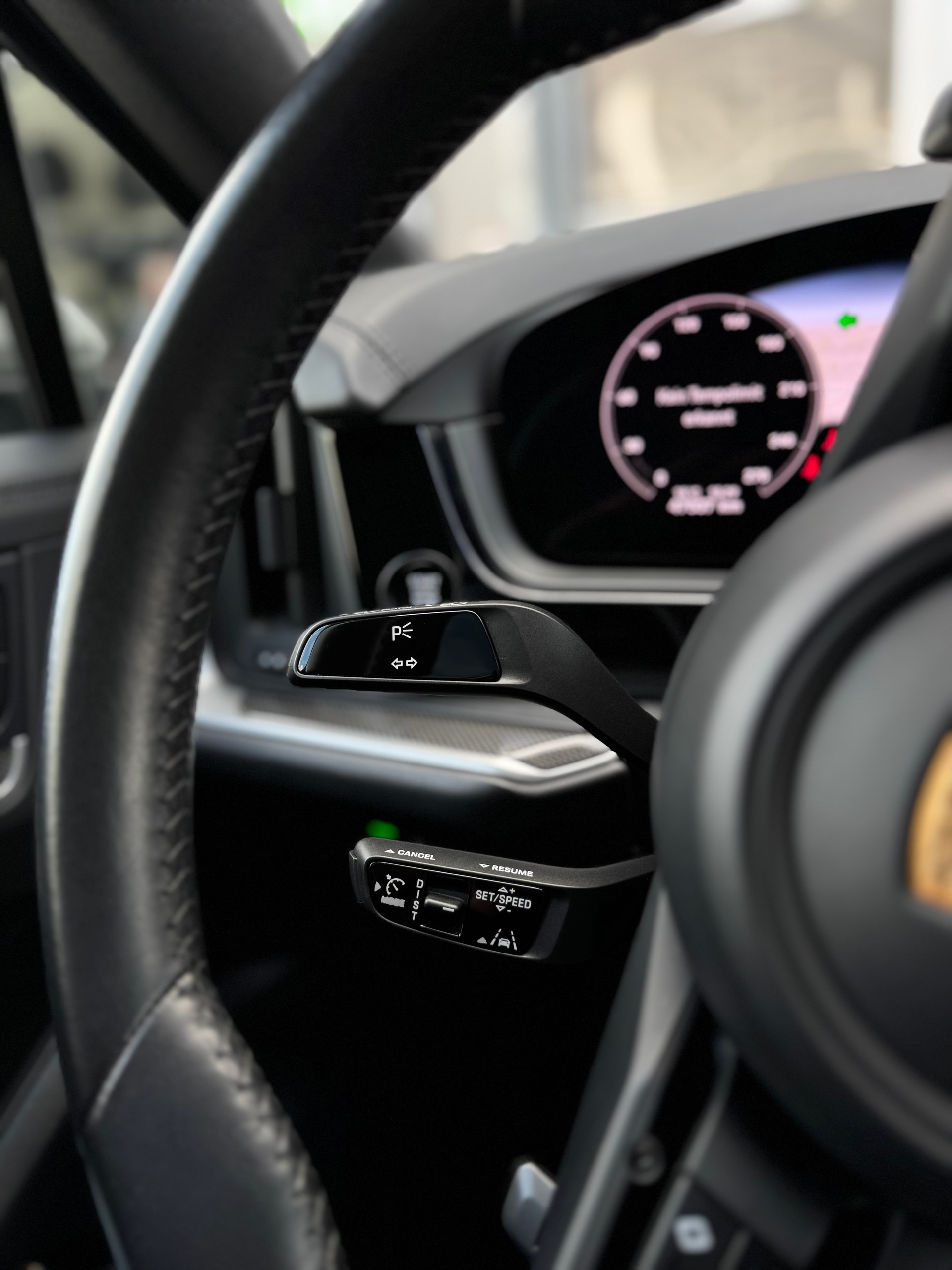 PORSCHE Cayenne Coupé Tiptronic (MJ 2024) / APPROVED bis 09.2028-image-15