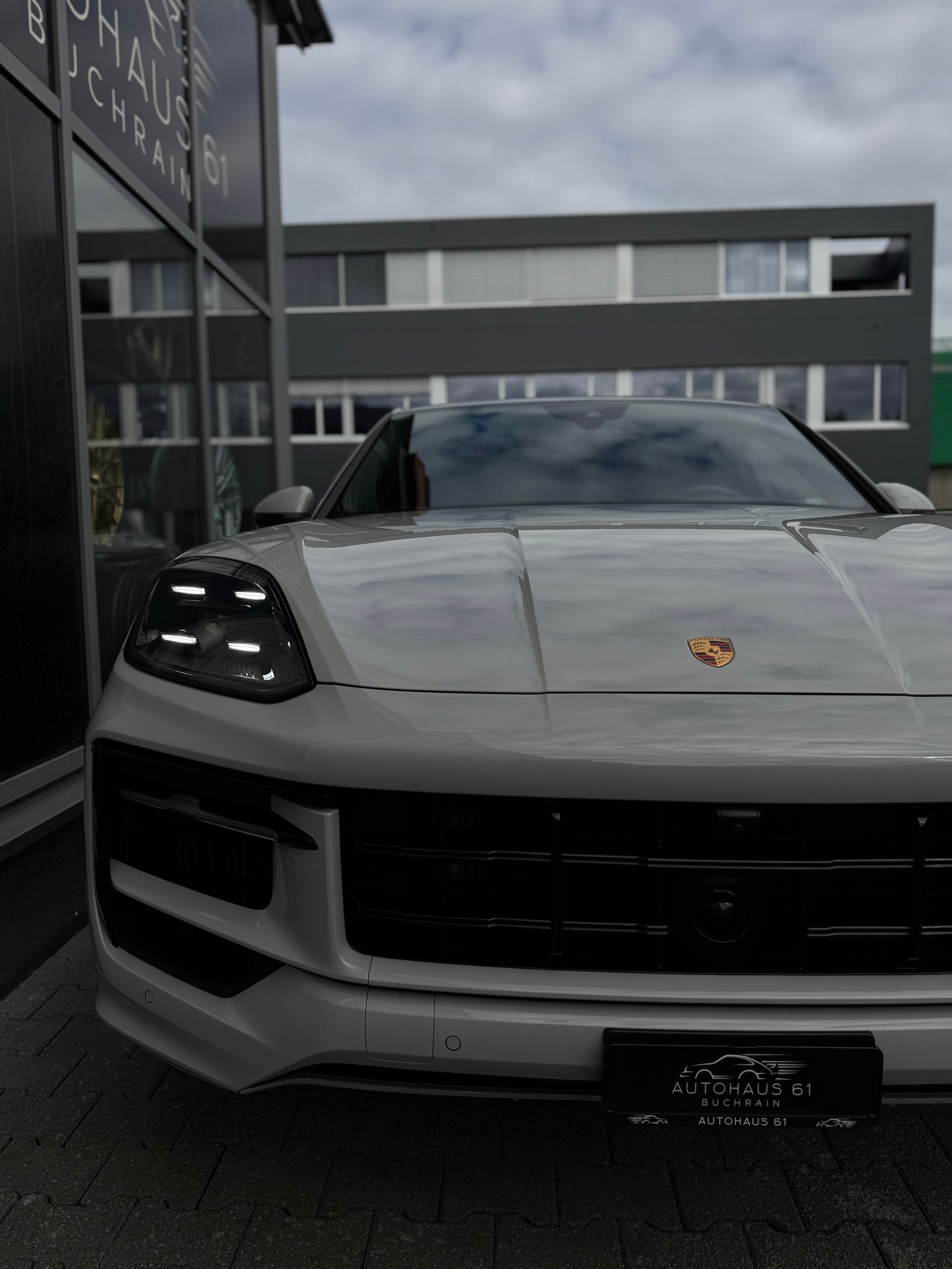 PORSCHE Cayenne Coupé Tiptronic (MJ 2024) / APPROVED bis 09.2028-image-5