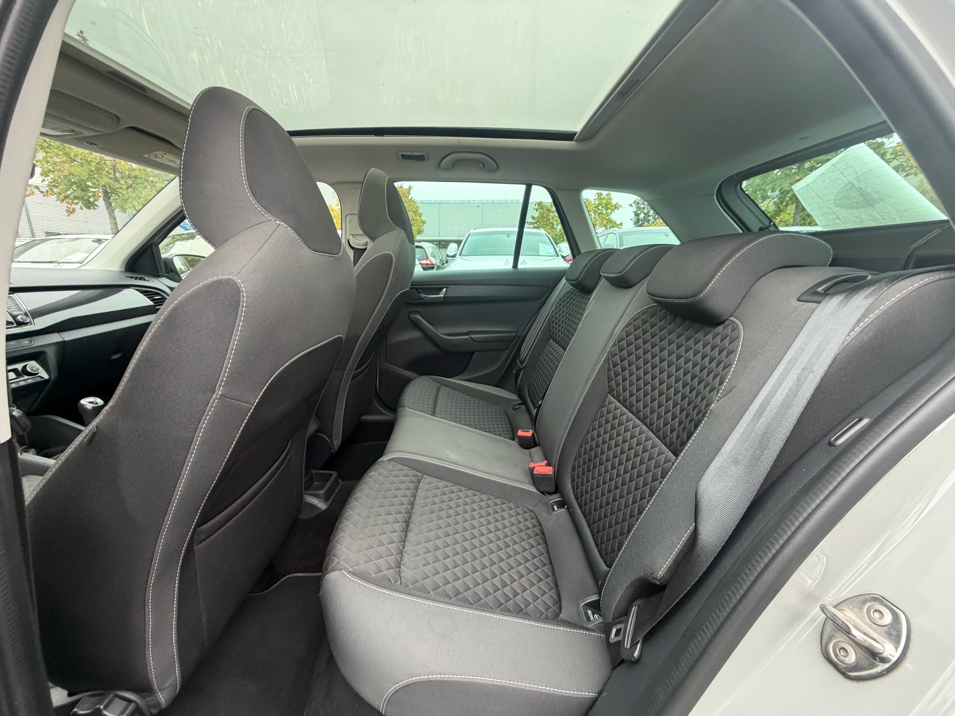 SKODA Fabia 1.0 TSI Monte Carlo-image-9