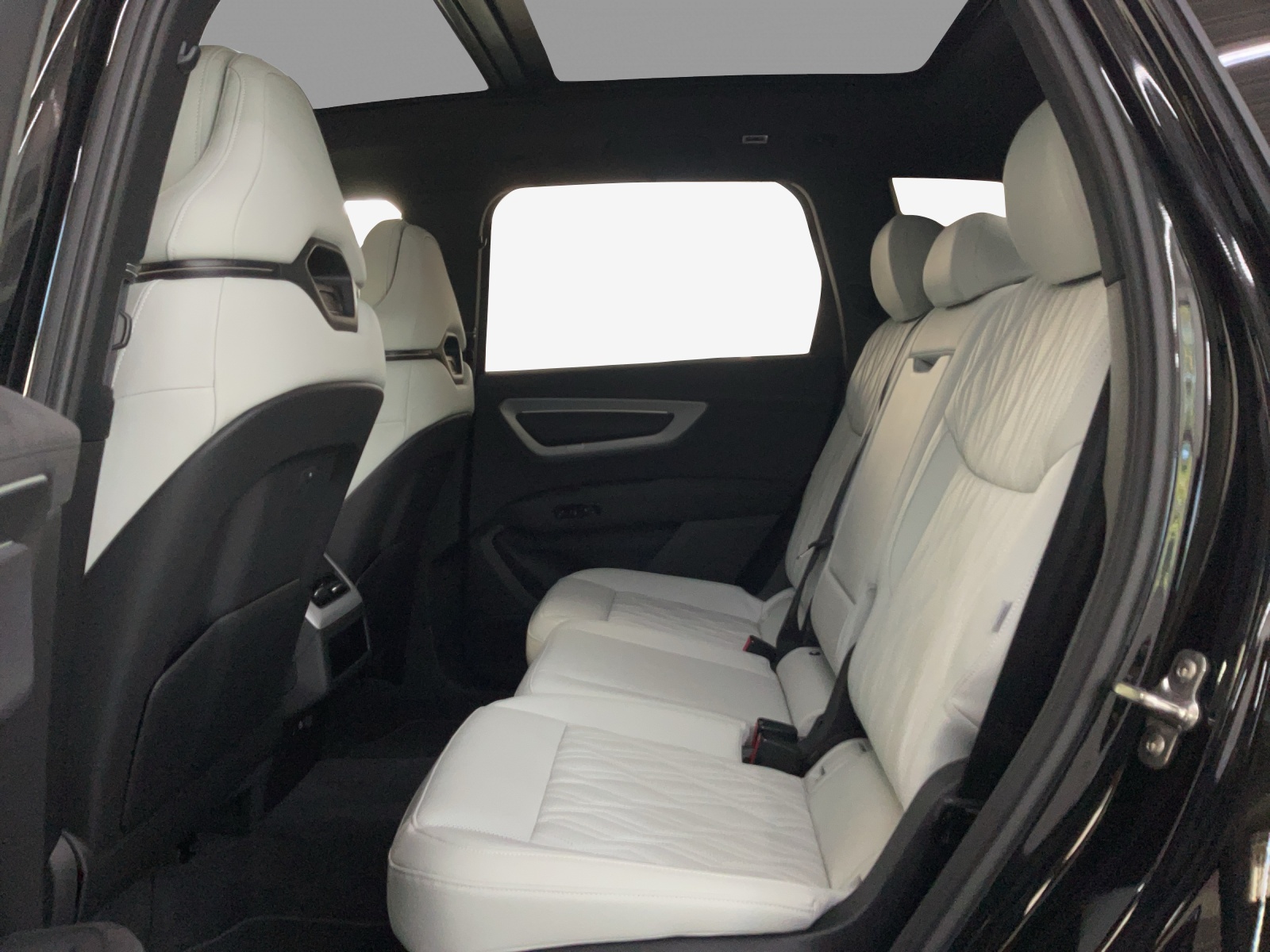 AUDI Q7 SUV TDI quattro 220 kW-image-11