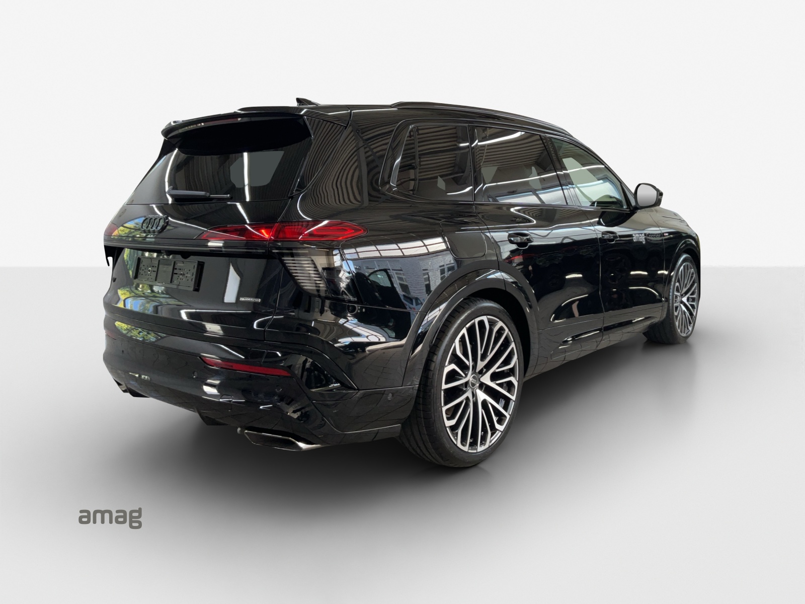 AUDI Q7 SUV TDI quattro 220 kW-image-4
