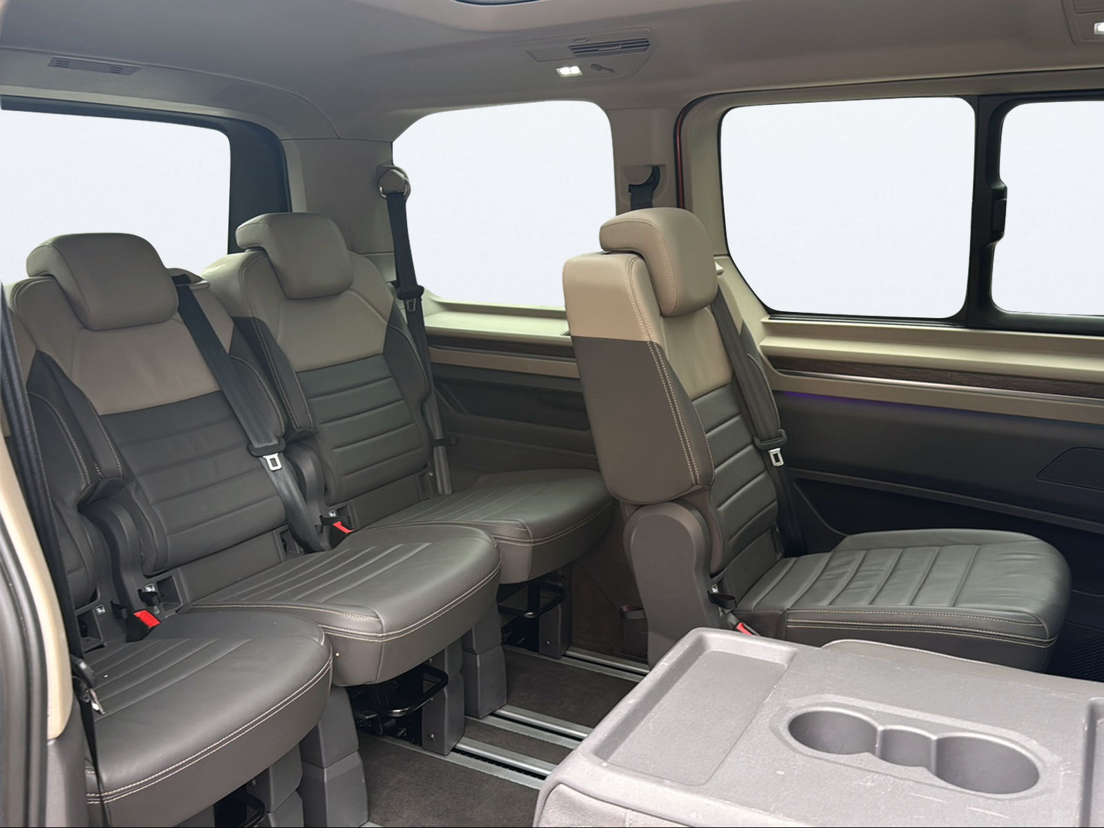 VW Multivan 2.0 TSI Style Liberty DSG-image-15