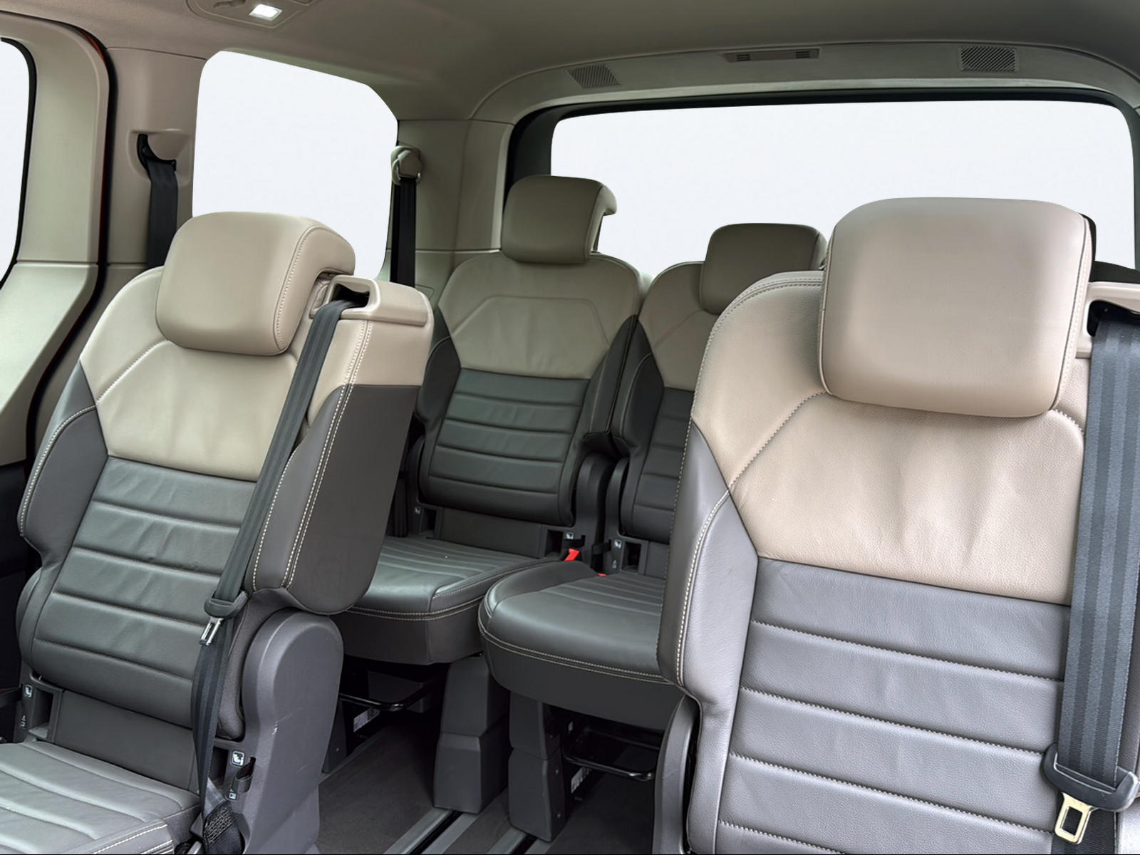 VW Multivan 2.0 TSI Style Liberty DSG-image-13