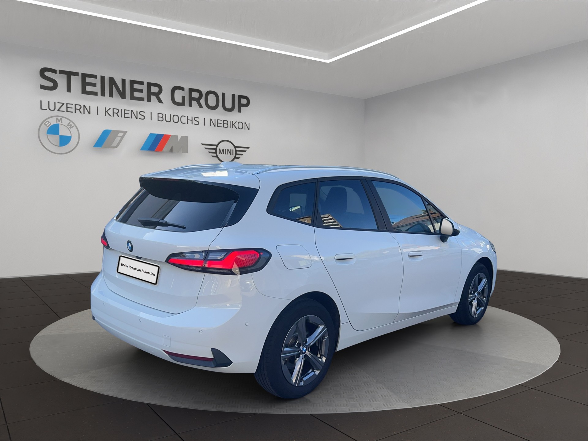 BMW 223d Active Tourer xDrive DKG-image-4