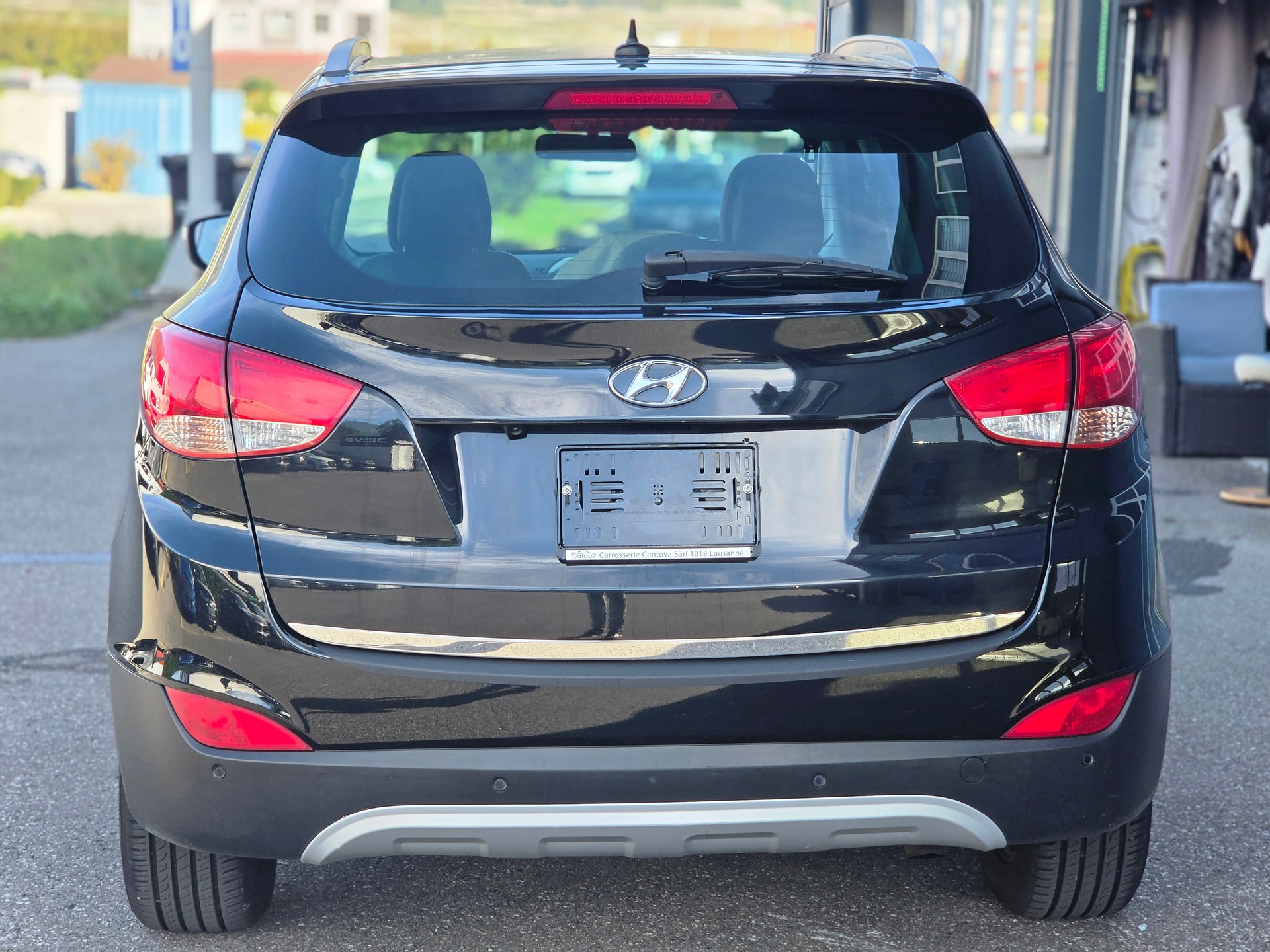 HYUNDAI iX 35 2.0 CRDi Premium 4WD Automatic-showroom-element-3