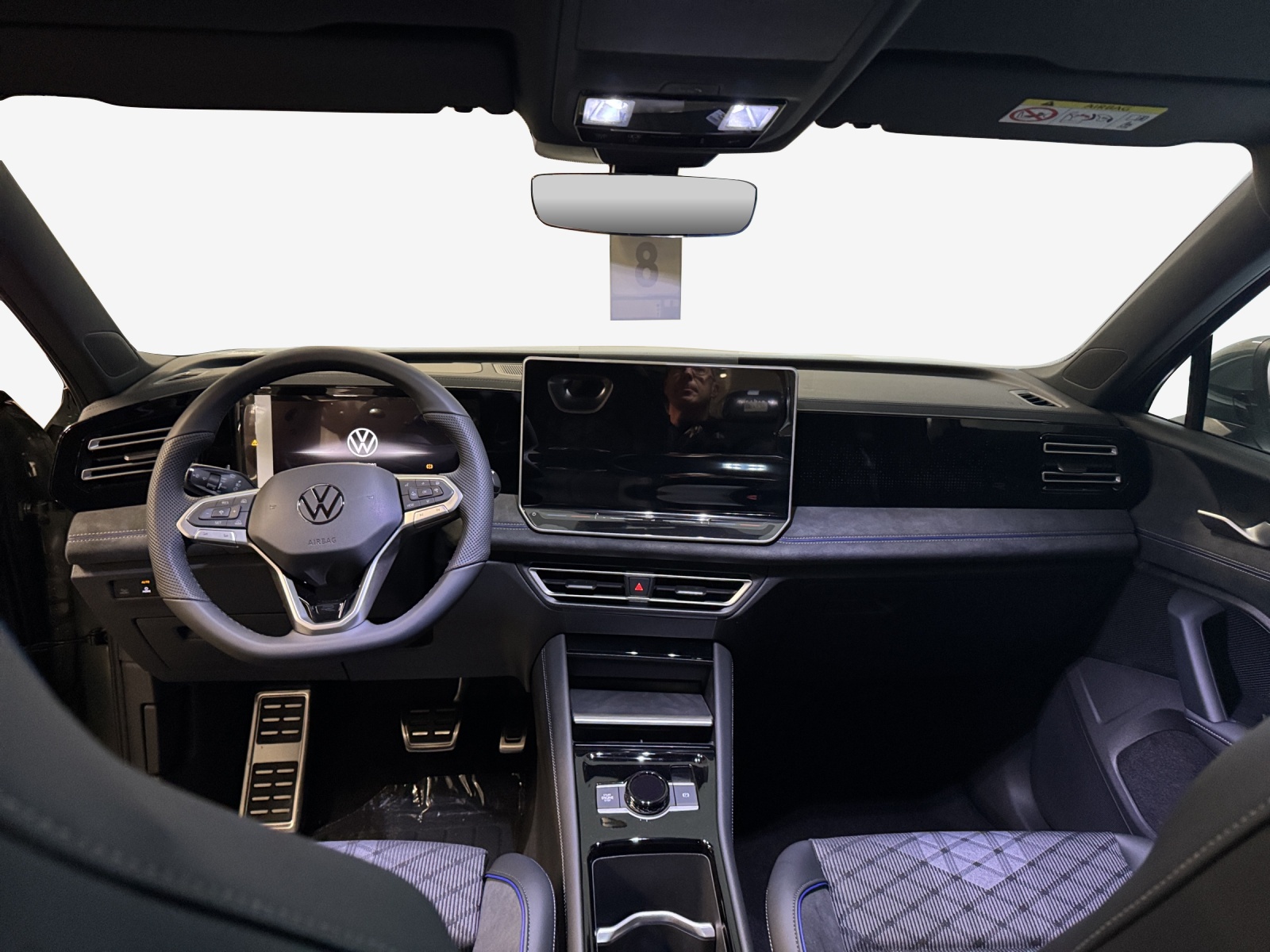 VW Tiguan 2.0 TSI DSG R-Line 4Motion-image-10