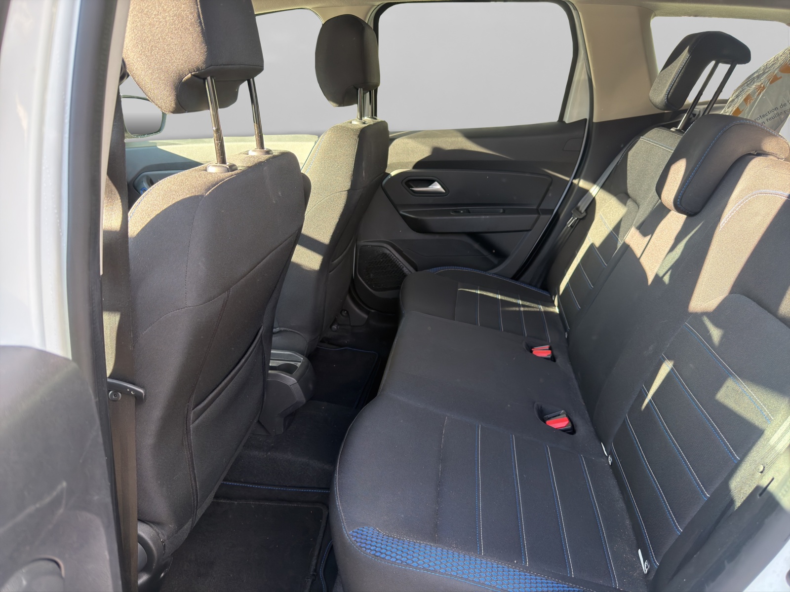 DACIA Duster 1.3 TCe 150 Celebration 4WD-image-7