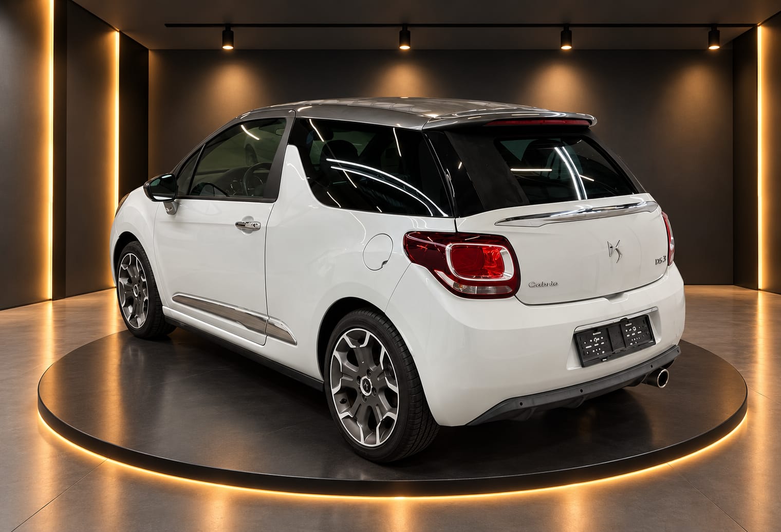 DS AUTOMOBILES DS3 1.2 Pure Tech Faubourg Addict-image-2