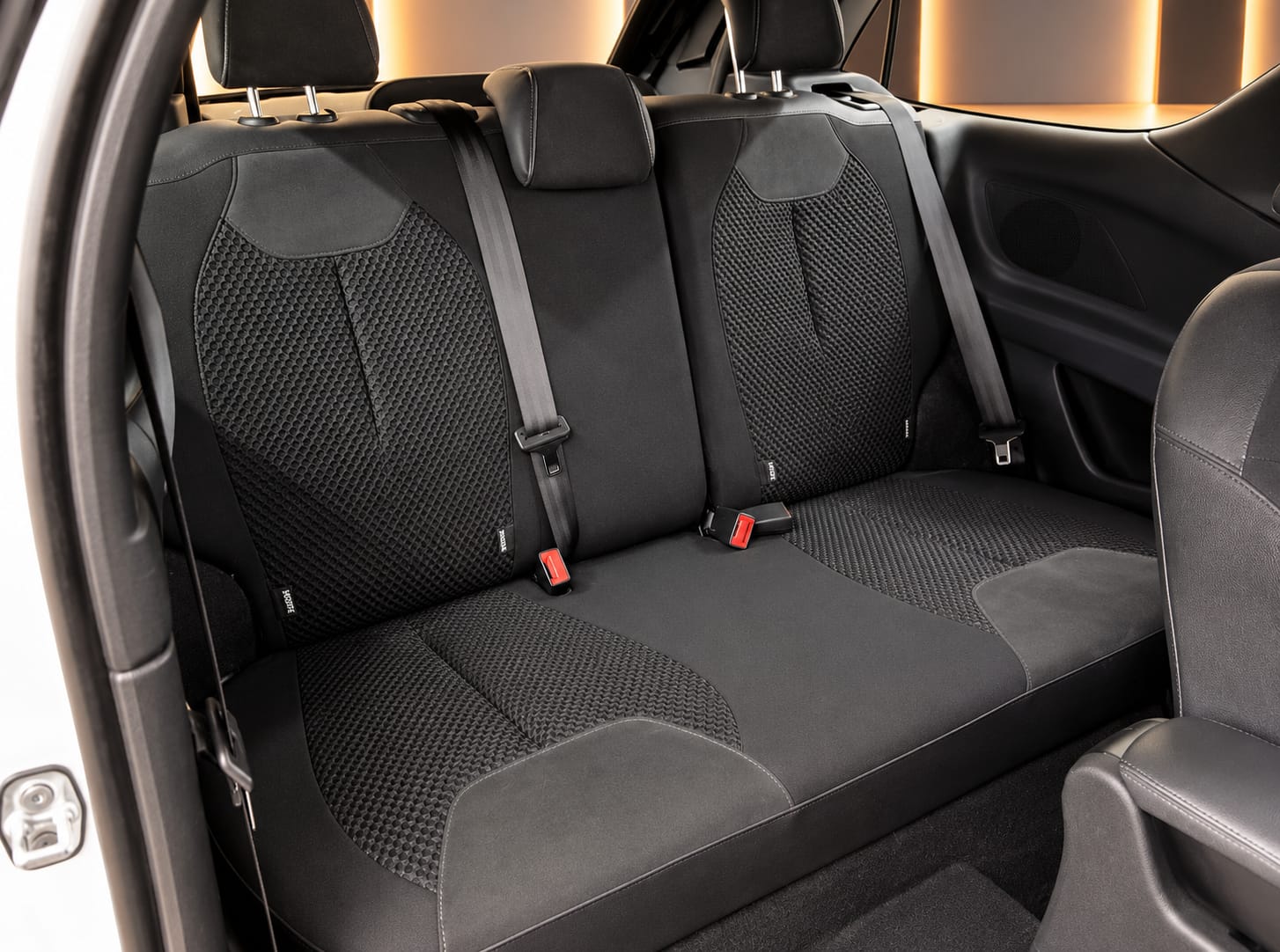 DS AUTOMOBILES DS3 1.2 Pure Tech Faubourg Addict-image-5