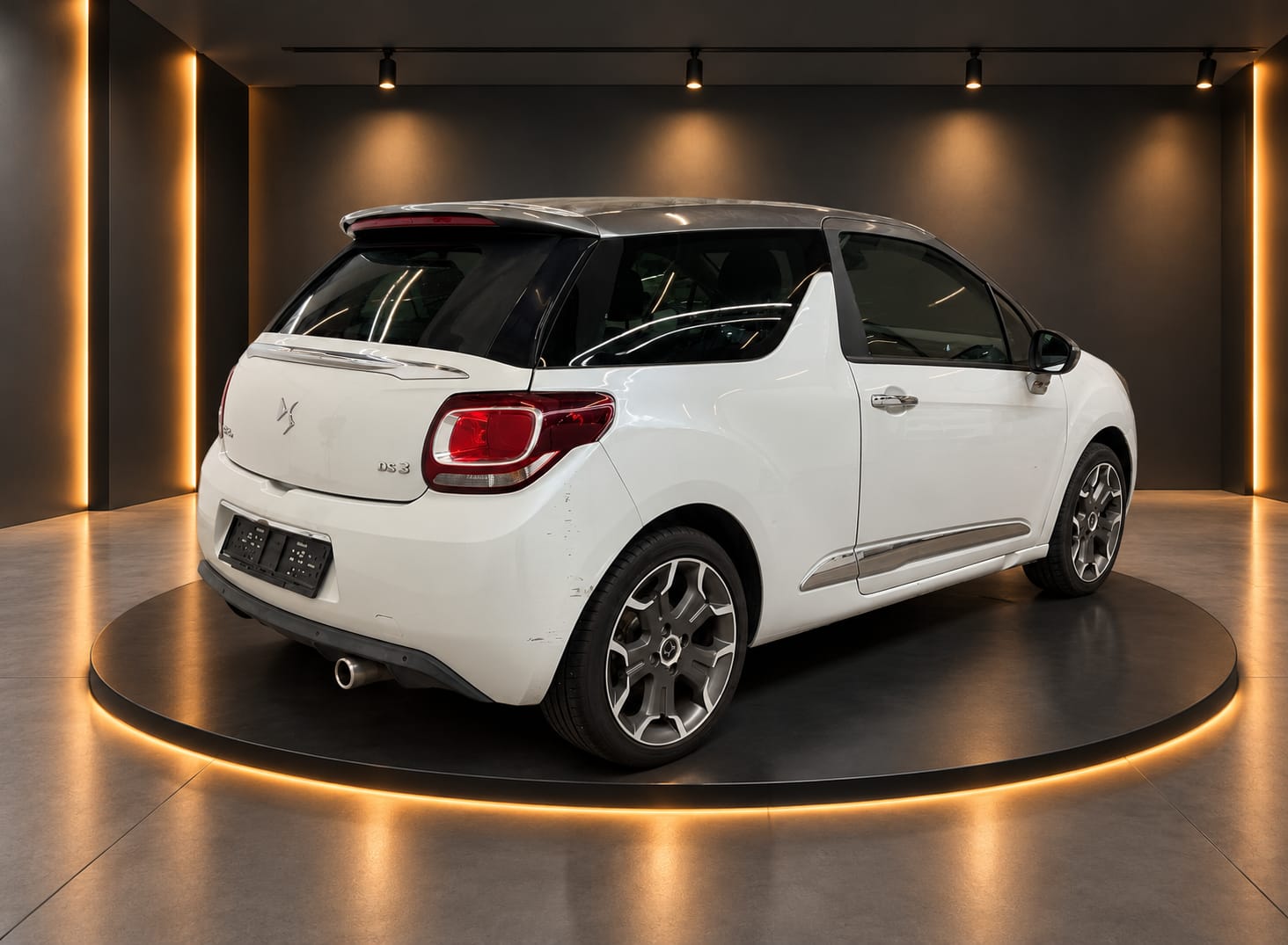 DS AUTOMOBILES DS3 1.2 Pure Tech Faubourg Addict-image-1