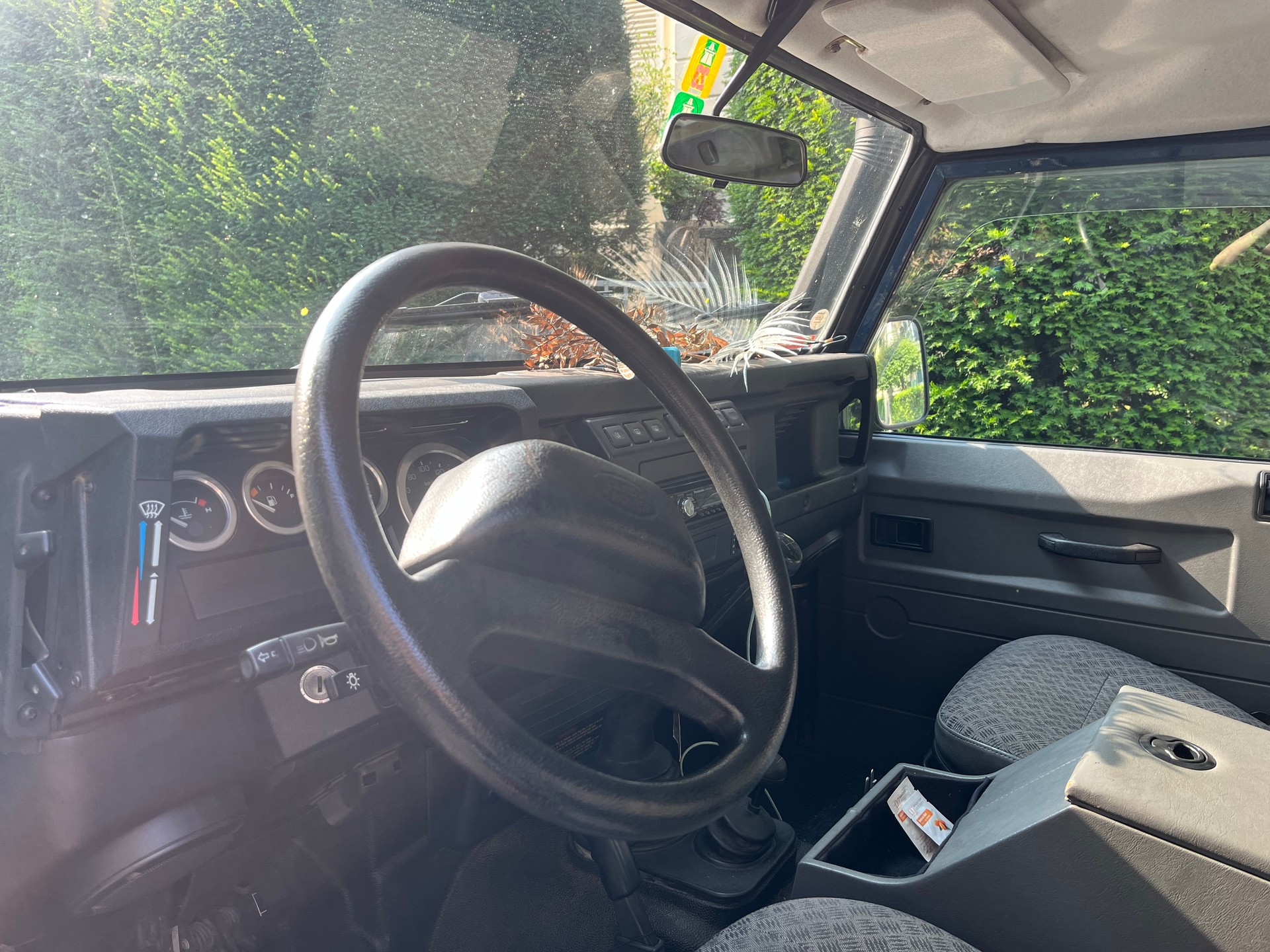 LAND ROVER Defender 110 SW 2.5 Td5-image-1