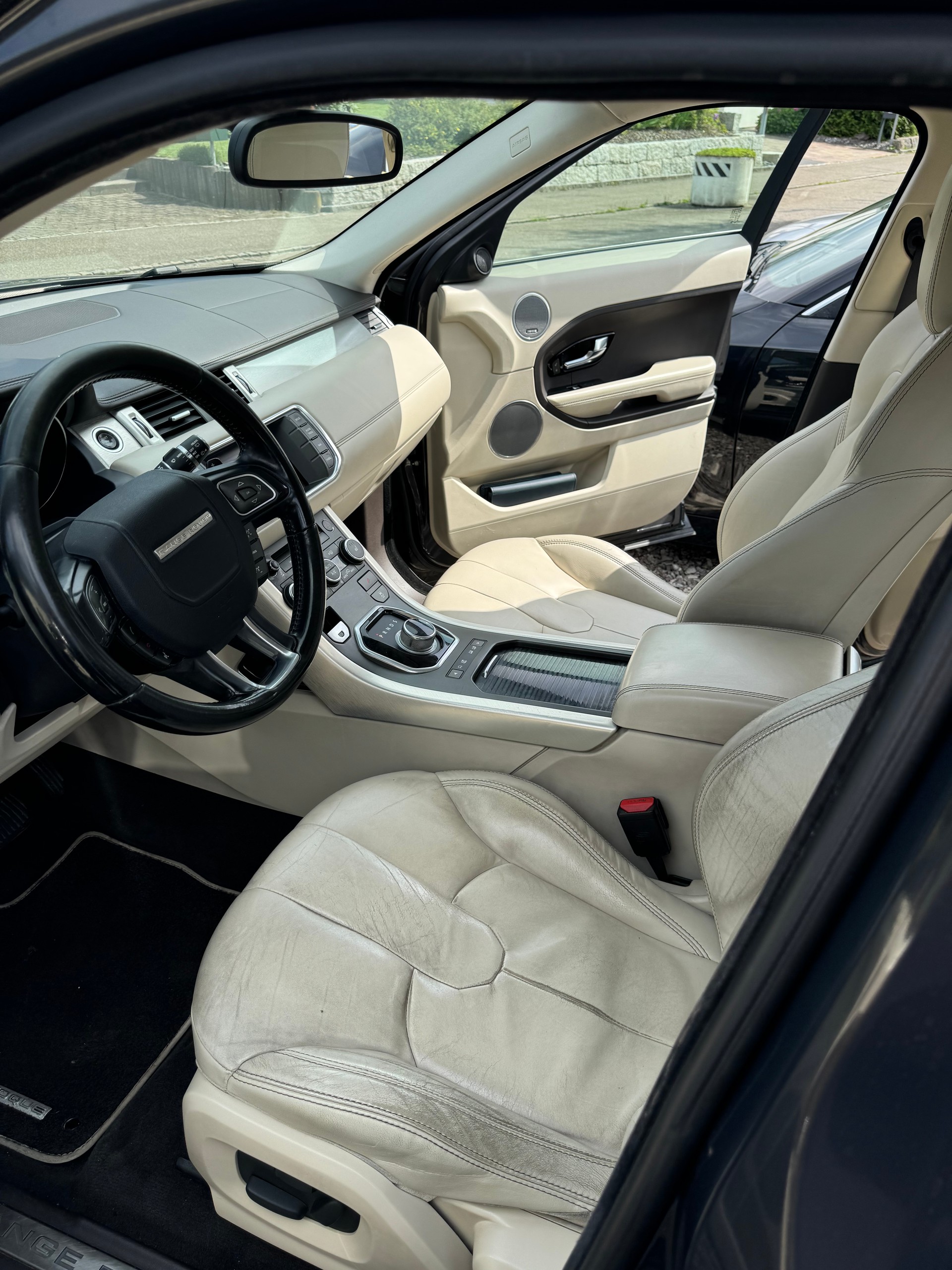 LAND ROVER Range Rover Evoque 2.0 Si4 Prestige AT6-image-9