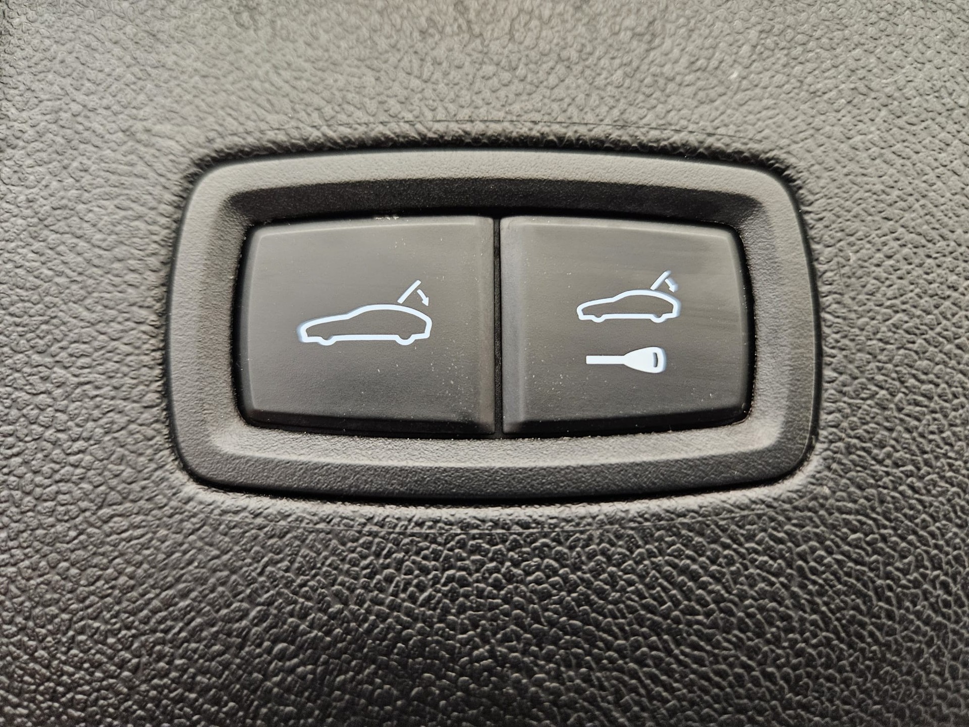 PORSCHE Cayenne S-image-15