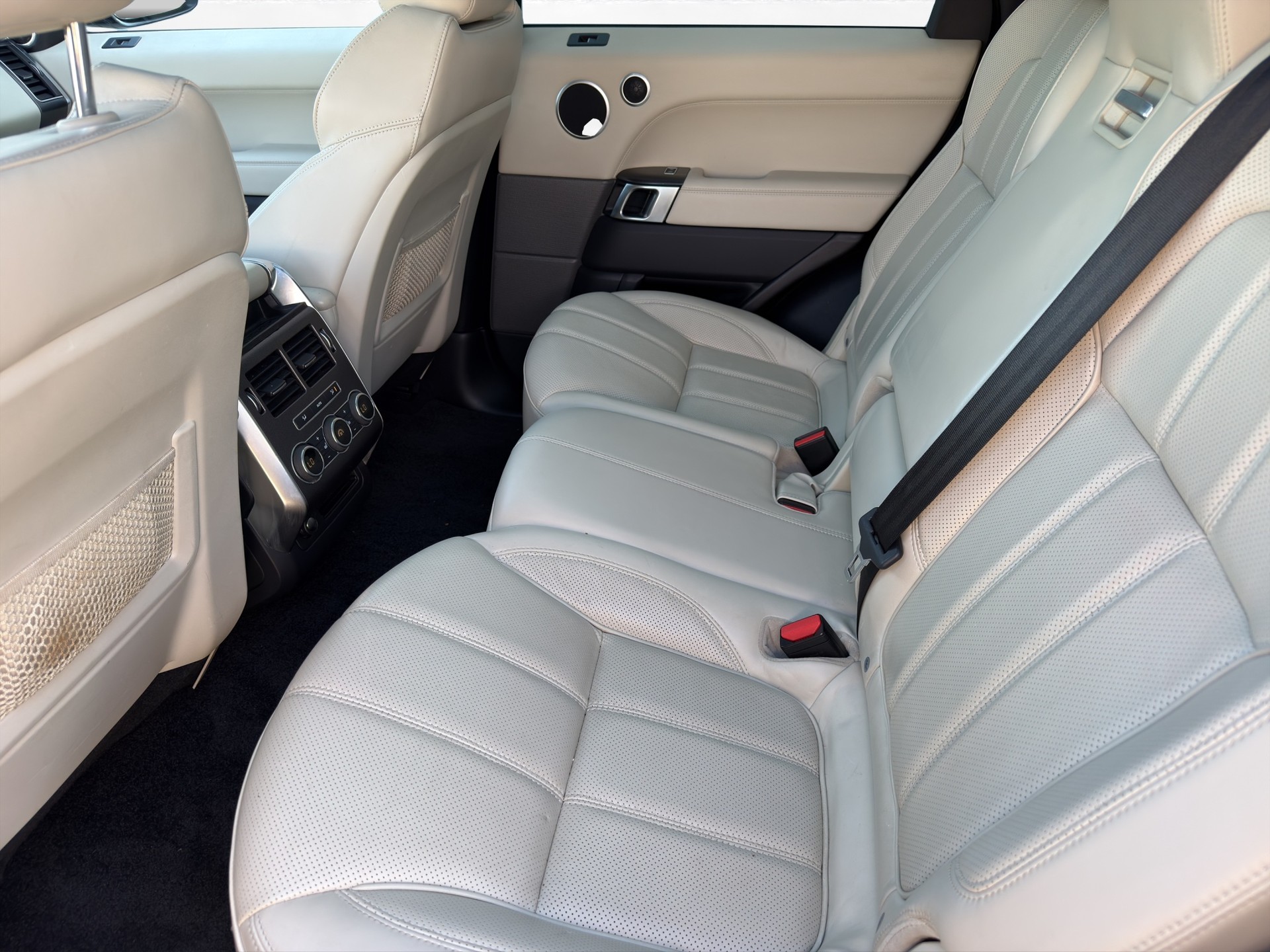 LAND ROVER Range Rover Sport 3.0 SDV6 HSE Dynamic Automatic-image-12
