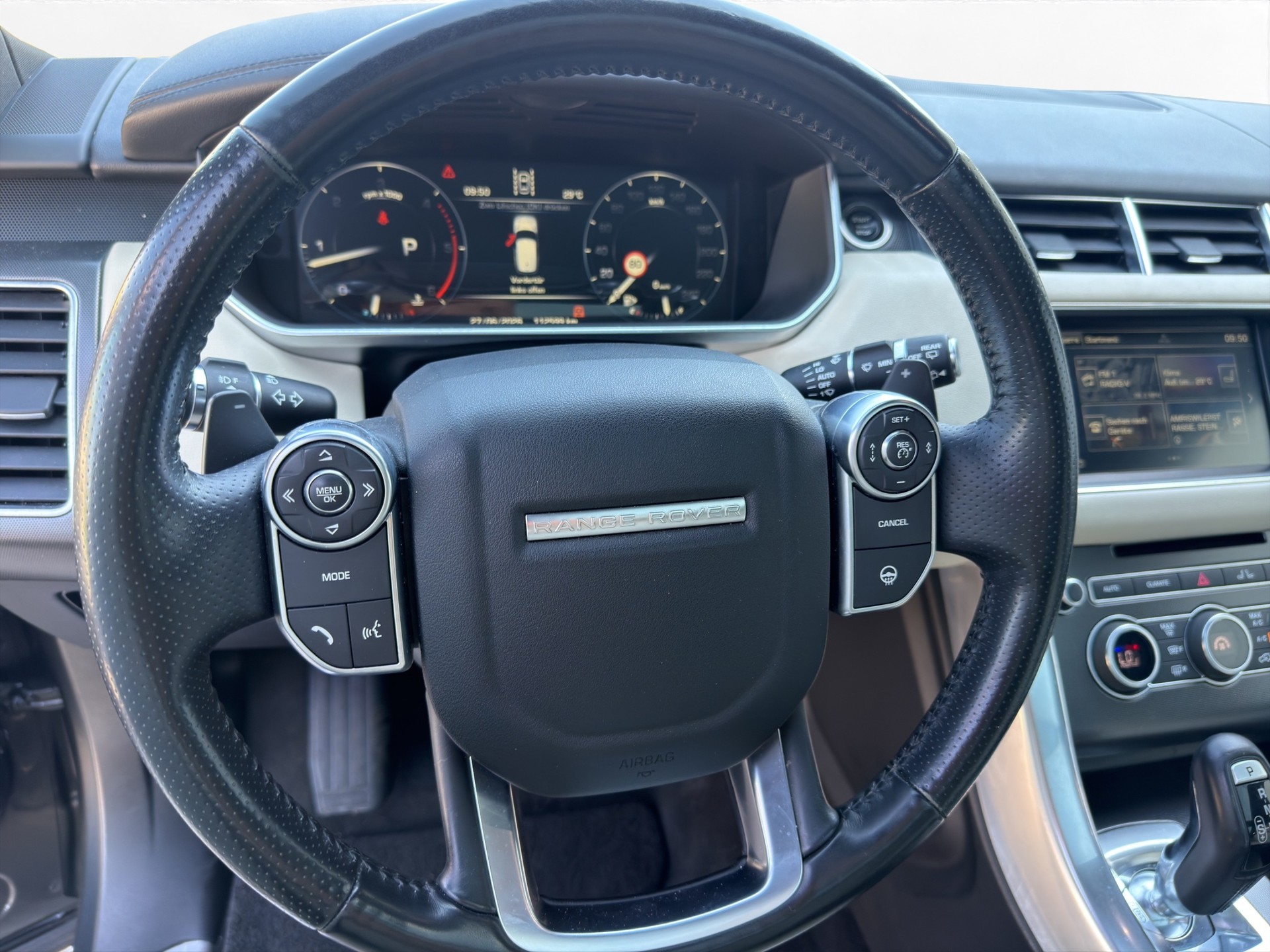 LAND ROVER Range Rover Sport 3.0 SDV6 HSE Dynamic Automatic-image-9