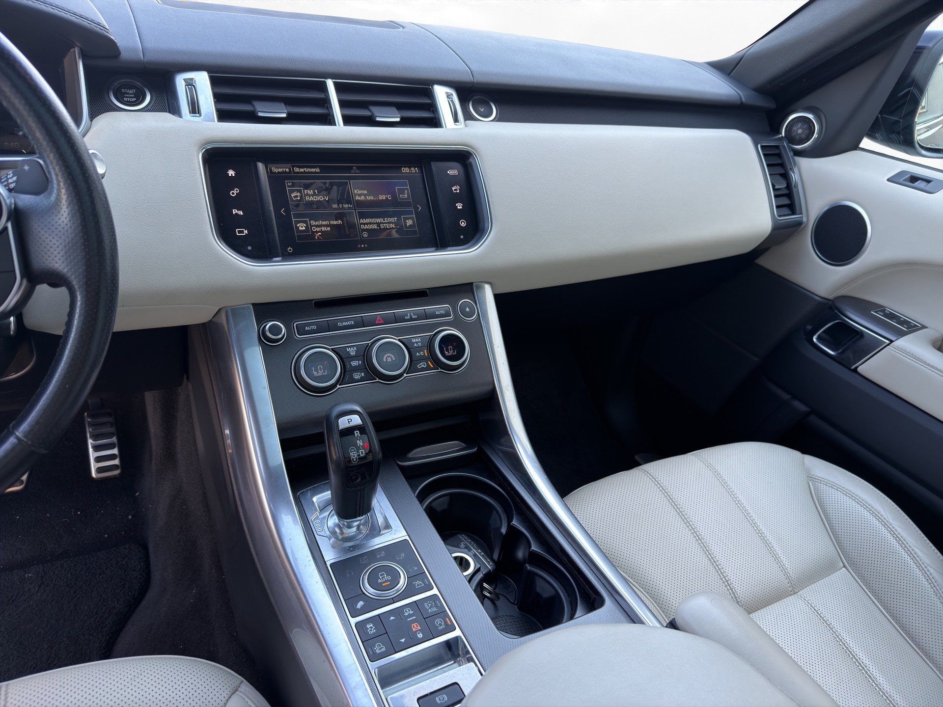 LAND ROVER Range Rover Sport 3.0 SDV6 HSE Dynamic Automatic-image-11