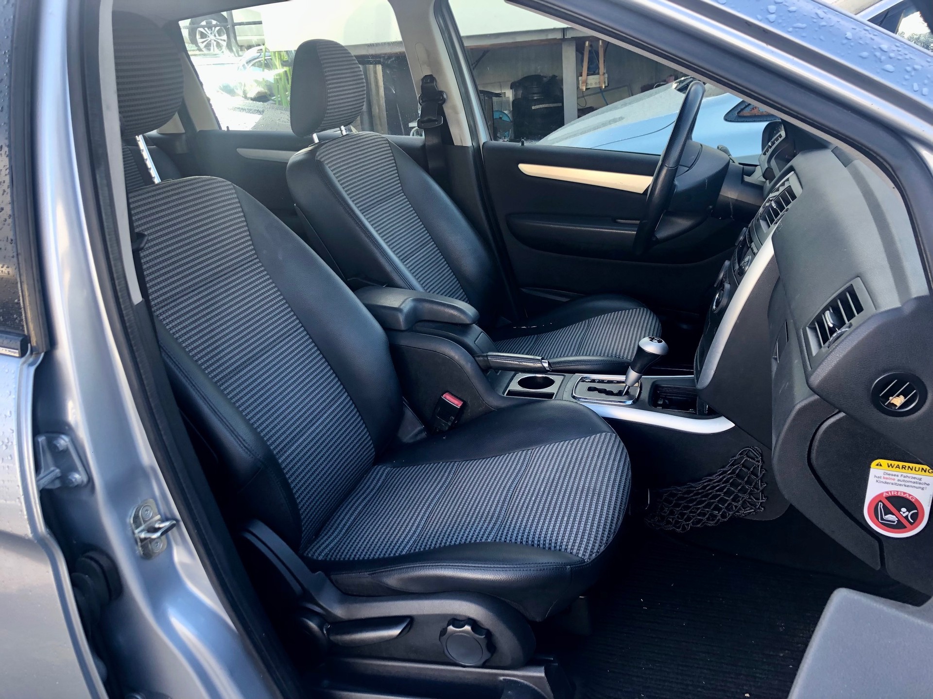 MERCEDES-BENZ B 200-image-13