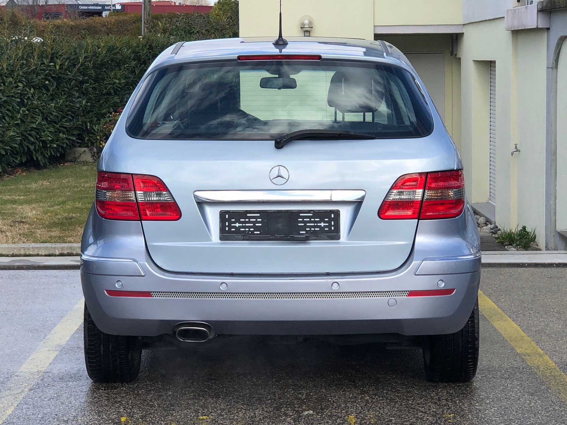 MERCEDES-BENZ B 200-image-4