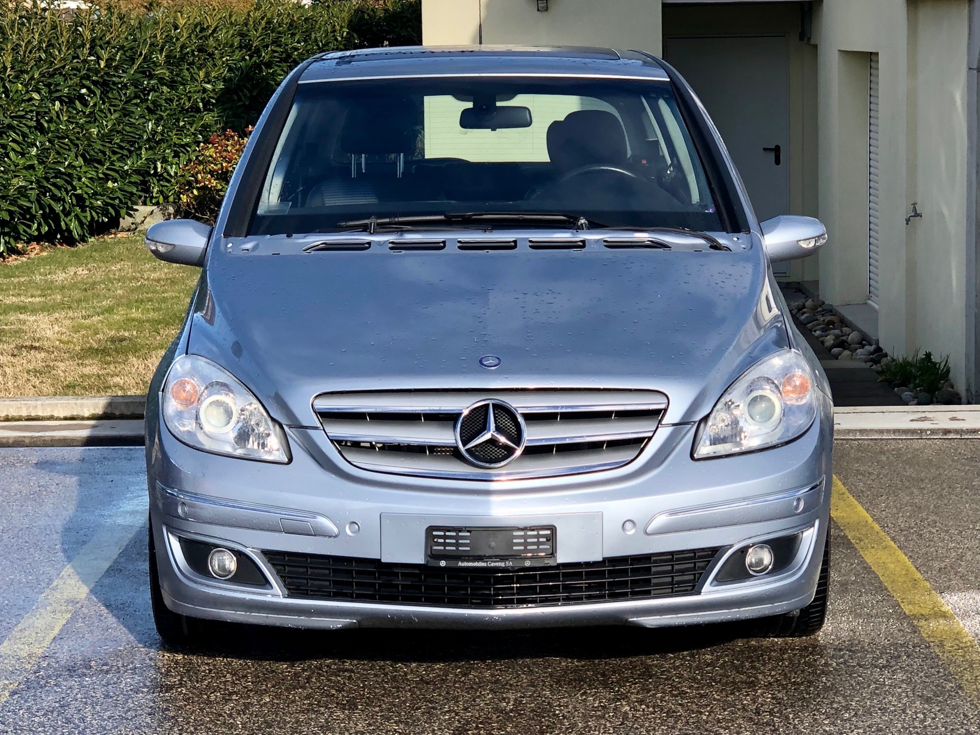 MERCEDES-BENZ B 200-image-1