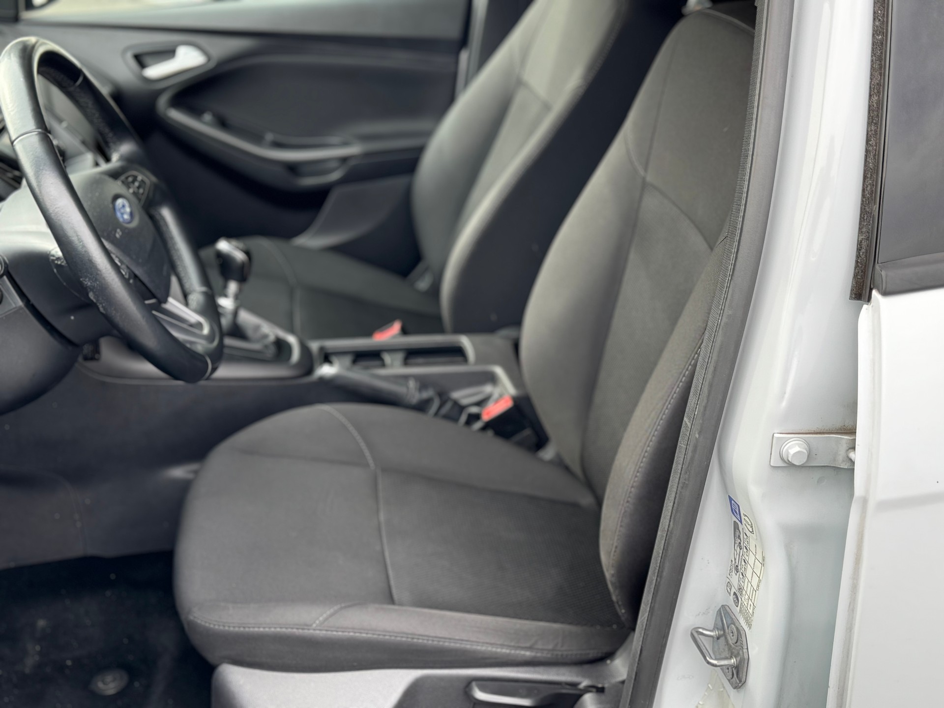 FORD Focus 1.0 SCTi Trend-image-8