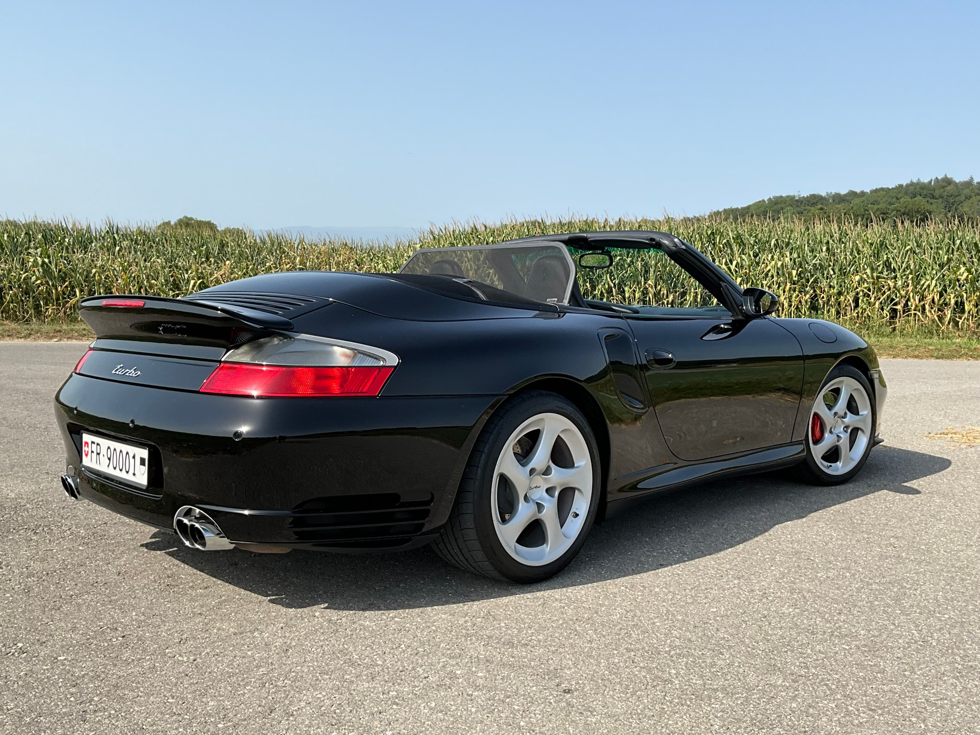 PORSCHE 911 Turbo Cabrio-image-9