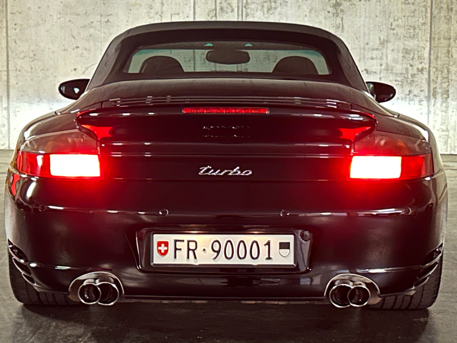 PORSCHE 911 Turbo Cabrio-image-3