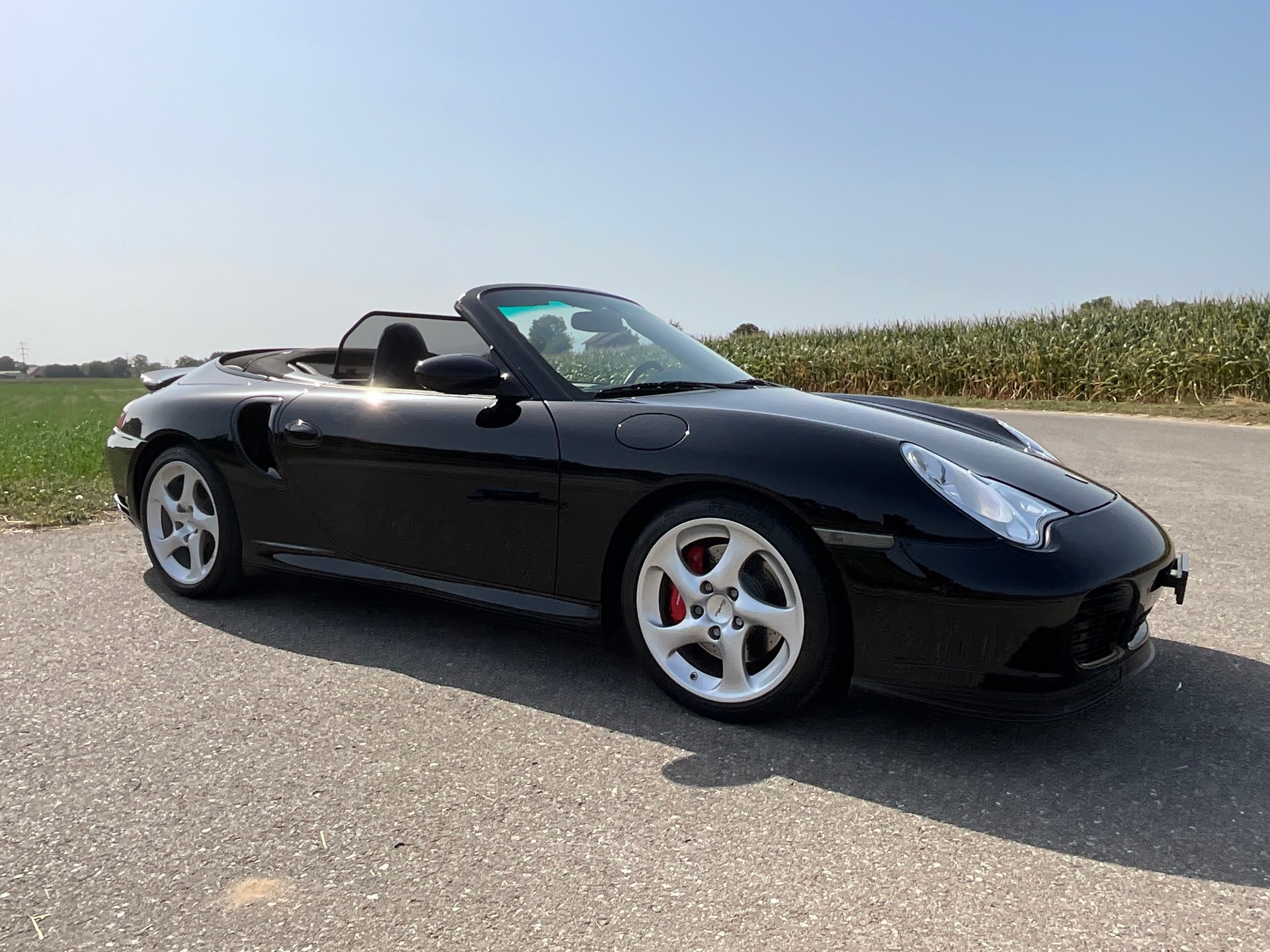 PORSCHE 911 Turbo Cabrio-image-3