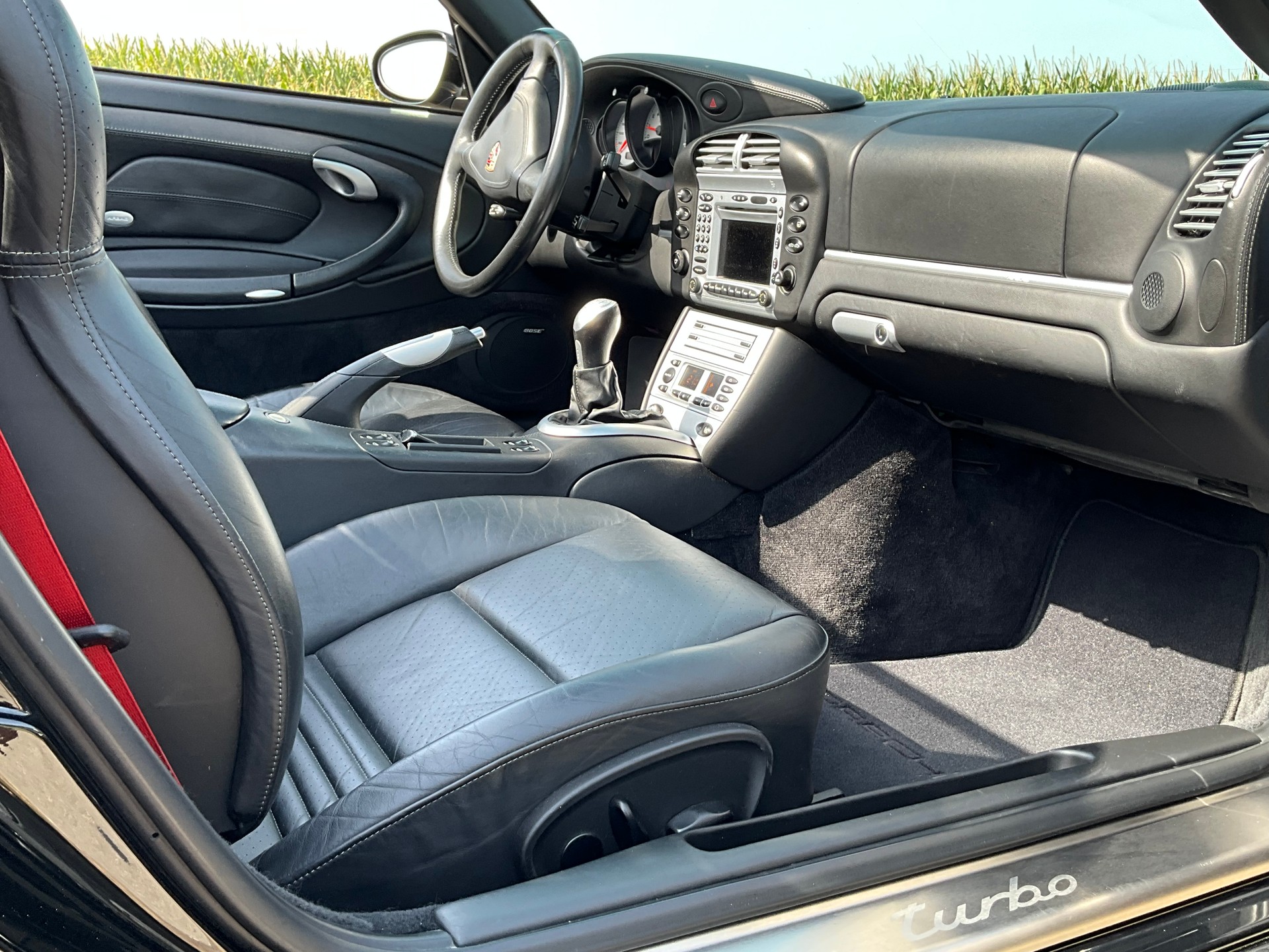 PORSCHE 911 Turbo Cabrio-image-13