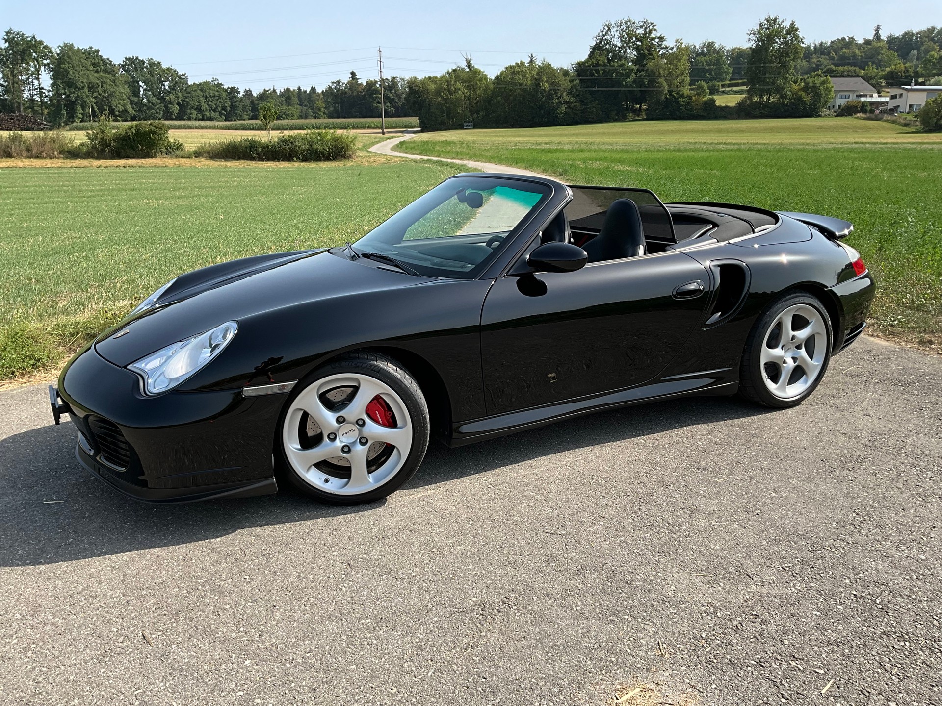 PORSCHE 911 Turbo Cabrio-image-5