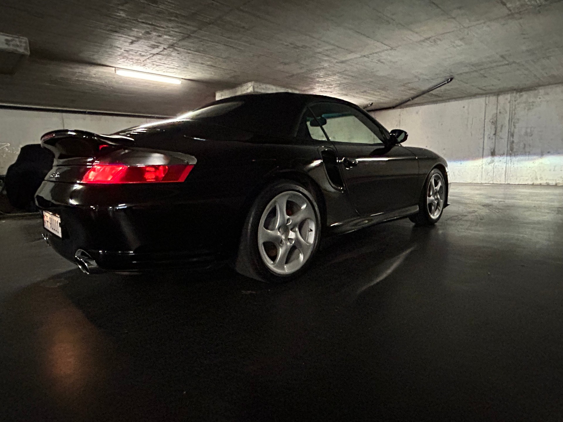 PORSCHE 911 Turbo Cabrio-image-6
