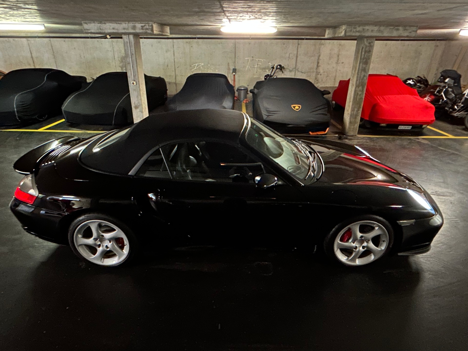 PORSCHE 911 Turbo Cabrio-image-2