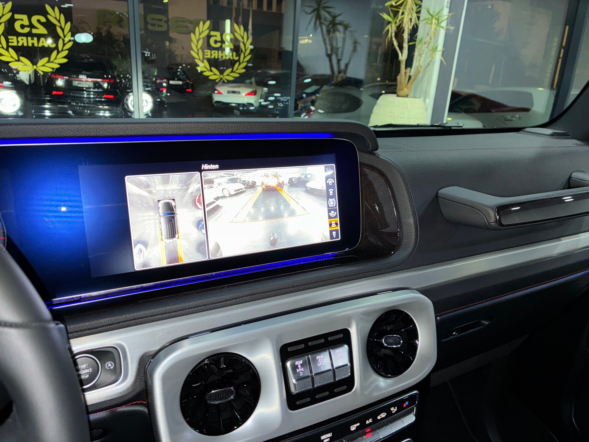 MERCEDES-BENZ G 500 AMG Line 9G-Tronic-image-11