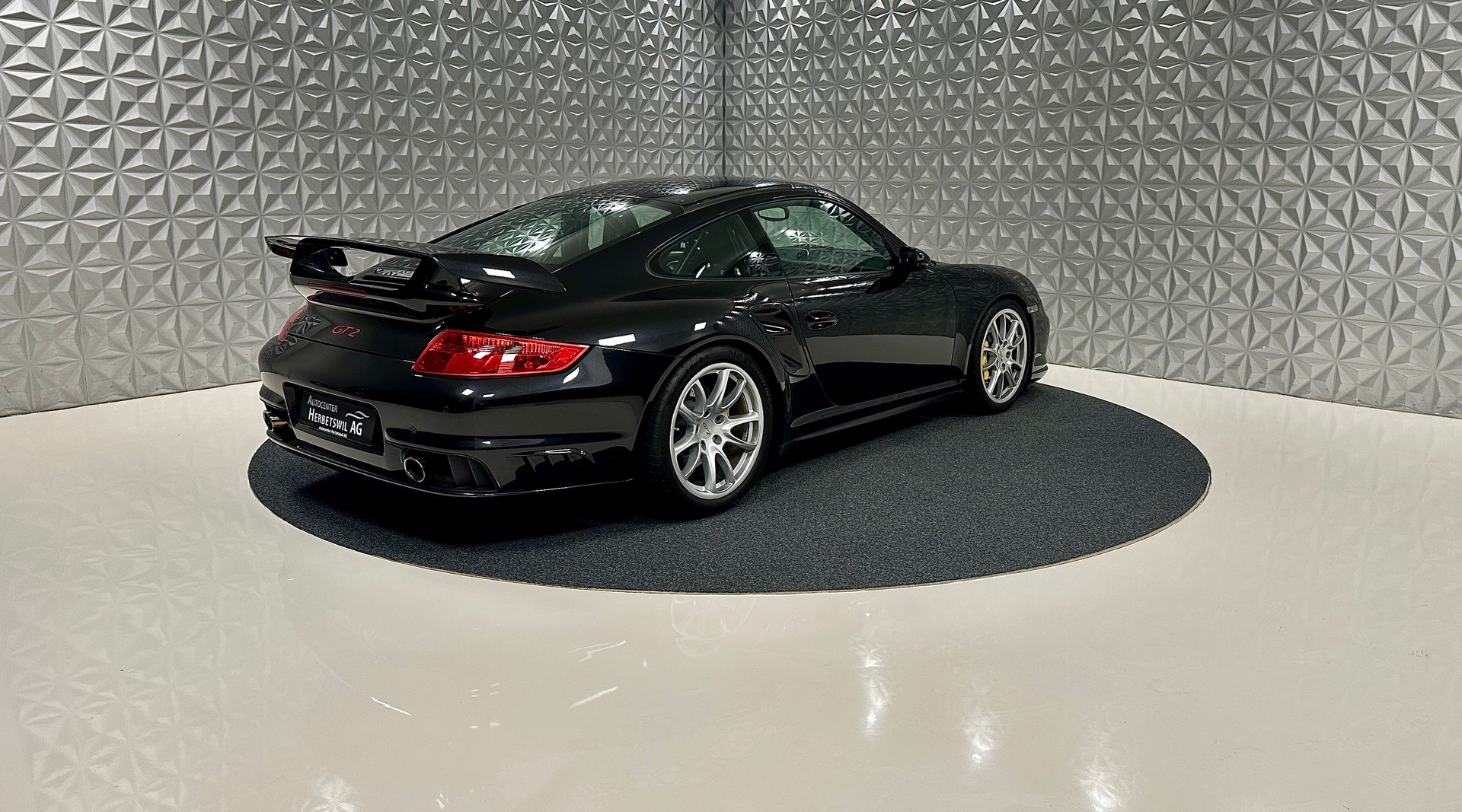 PORSCHE 911 GT2-image-4