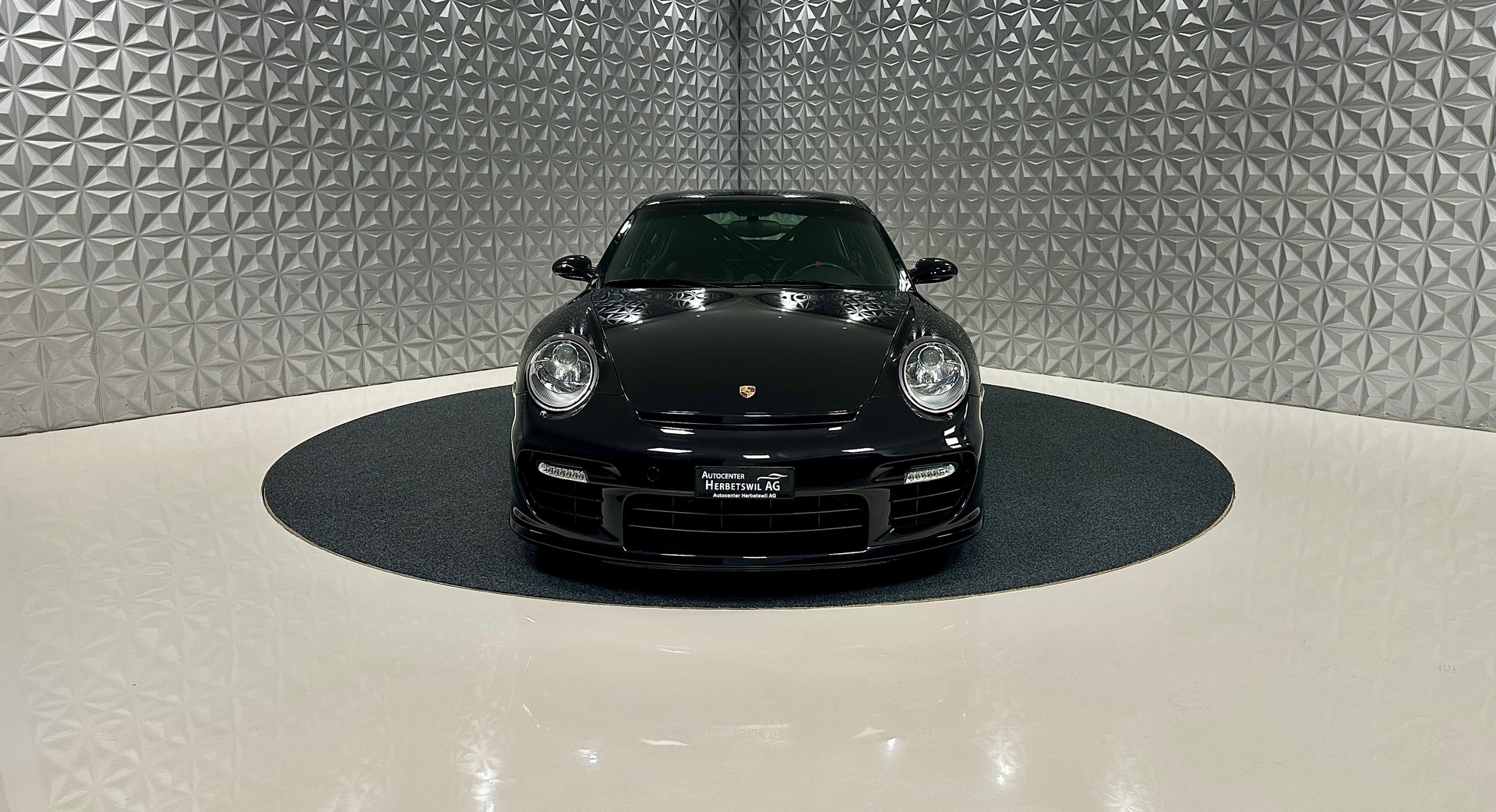 PORSCHE 911 GT2-image-1