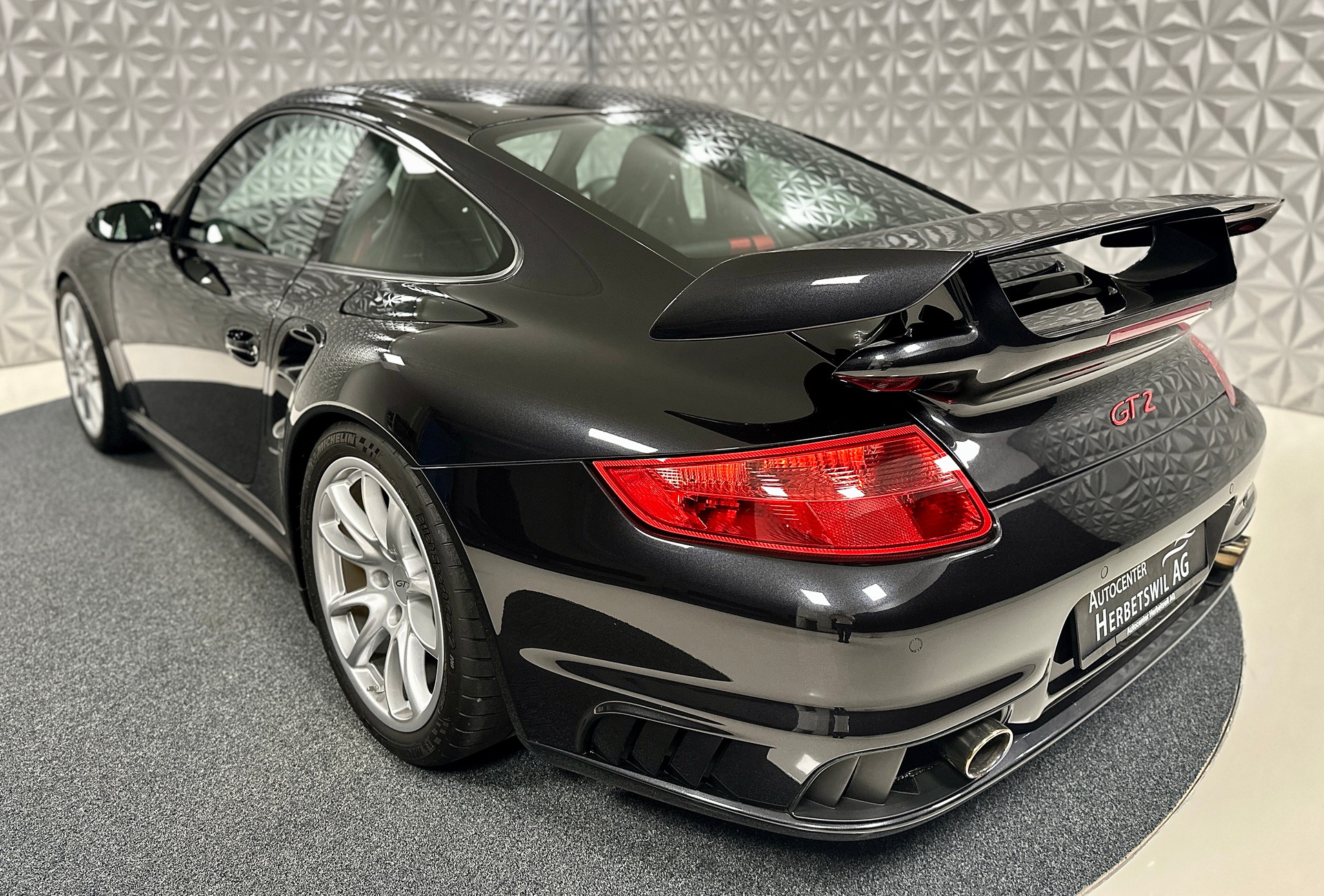 PORSCHE 911 GT2-image-9