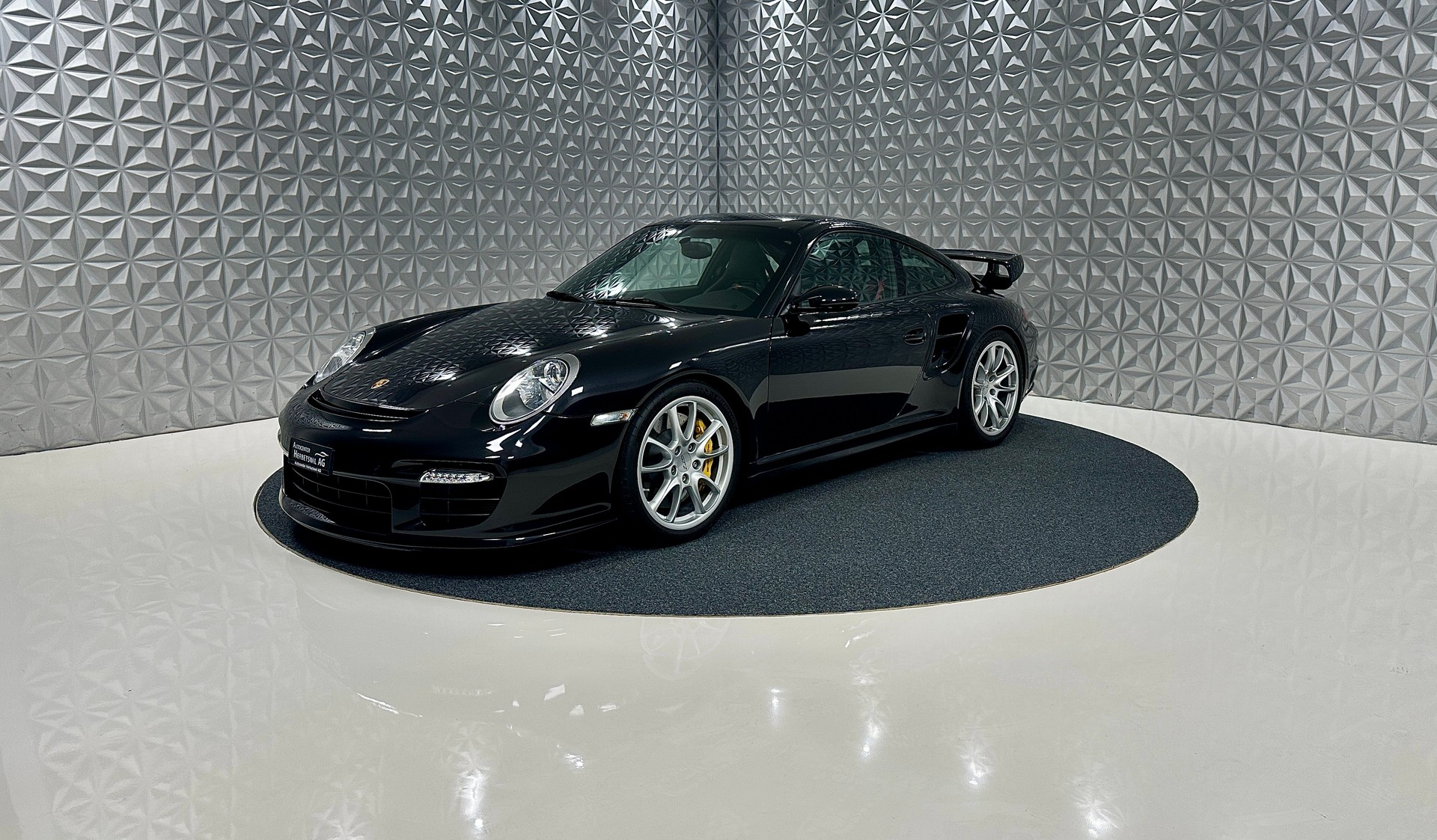 PORSCHE 911 GT2-image-0