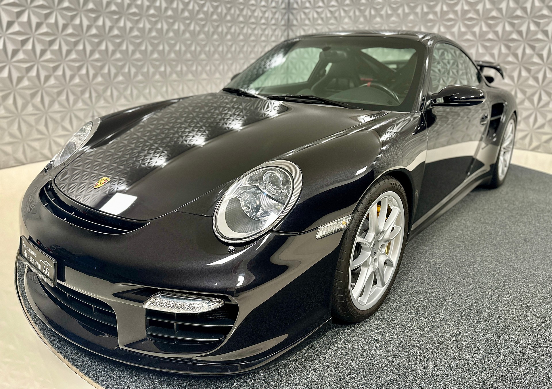 PORSCHE 911 GT2-image-8