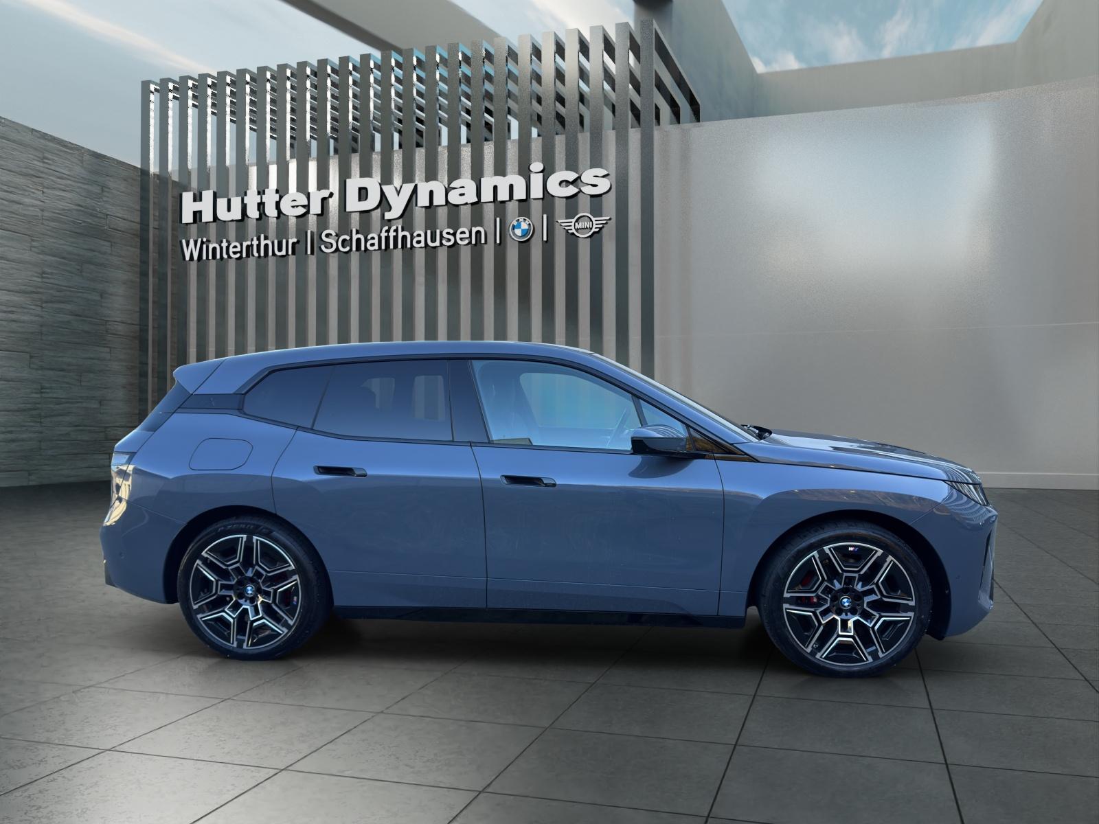 BMW iX xDrive45 M Sport Pro-image-3