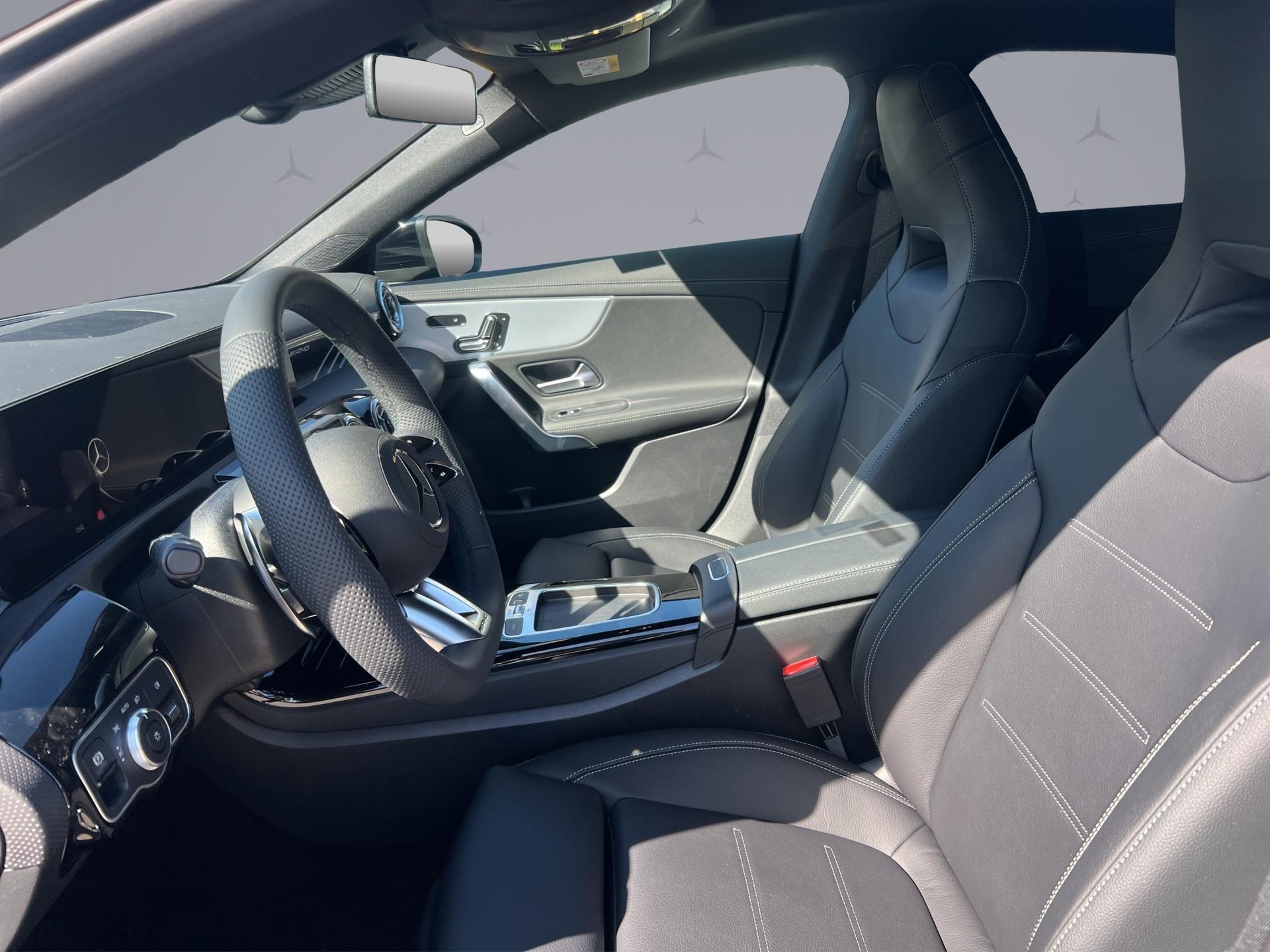 MERCEDES-BENZ CLA 35 AMG 4matic Shooting Brake-image-6