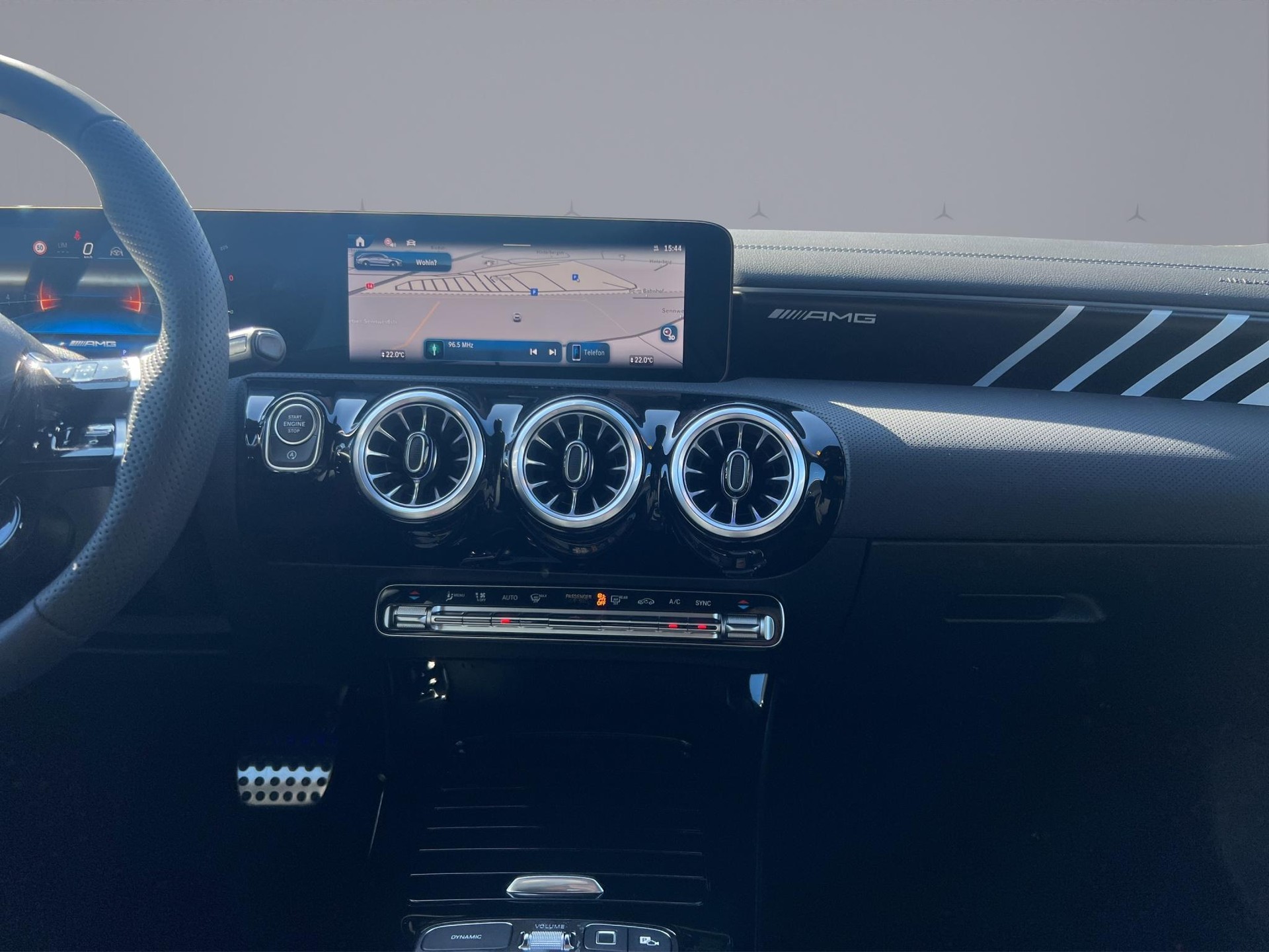 MERCEDES-BENZ CLA 35 AMG 4matic Shooting Brake-image-11