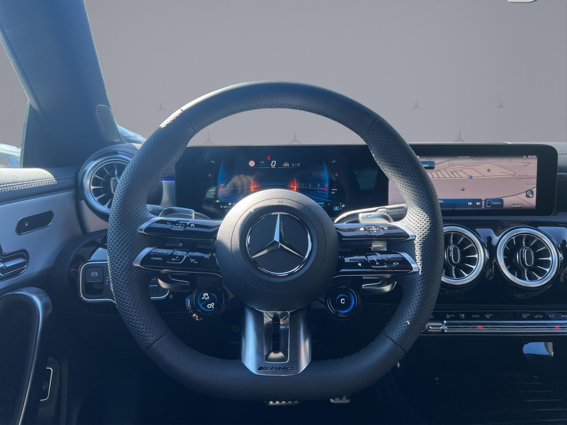 MERCEDES-BENZ CLA 35 AMG 4matic Shooting Brake-image-10