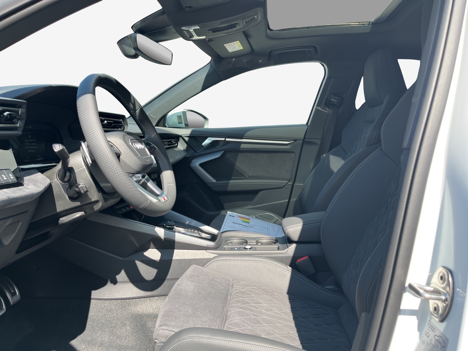 AUDI A3 Sportback TFSI 110 kW S line Attraction S tronic-image-7