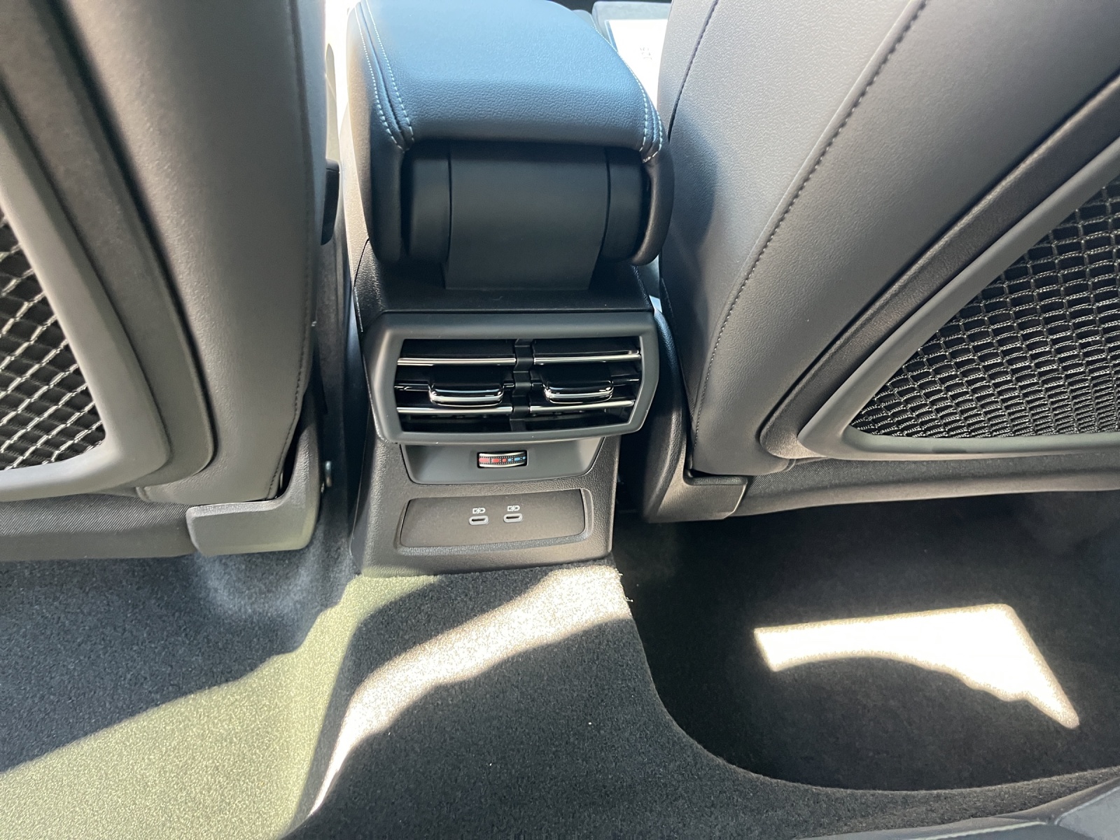 AUDI A3 Sportback TFSI 110 kW S line Attraction S tronic-image-10