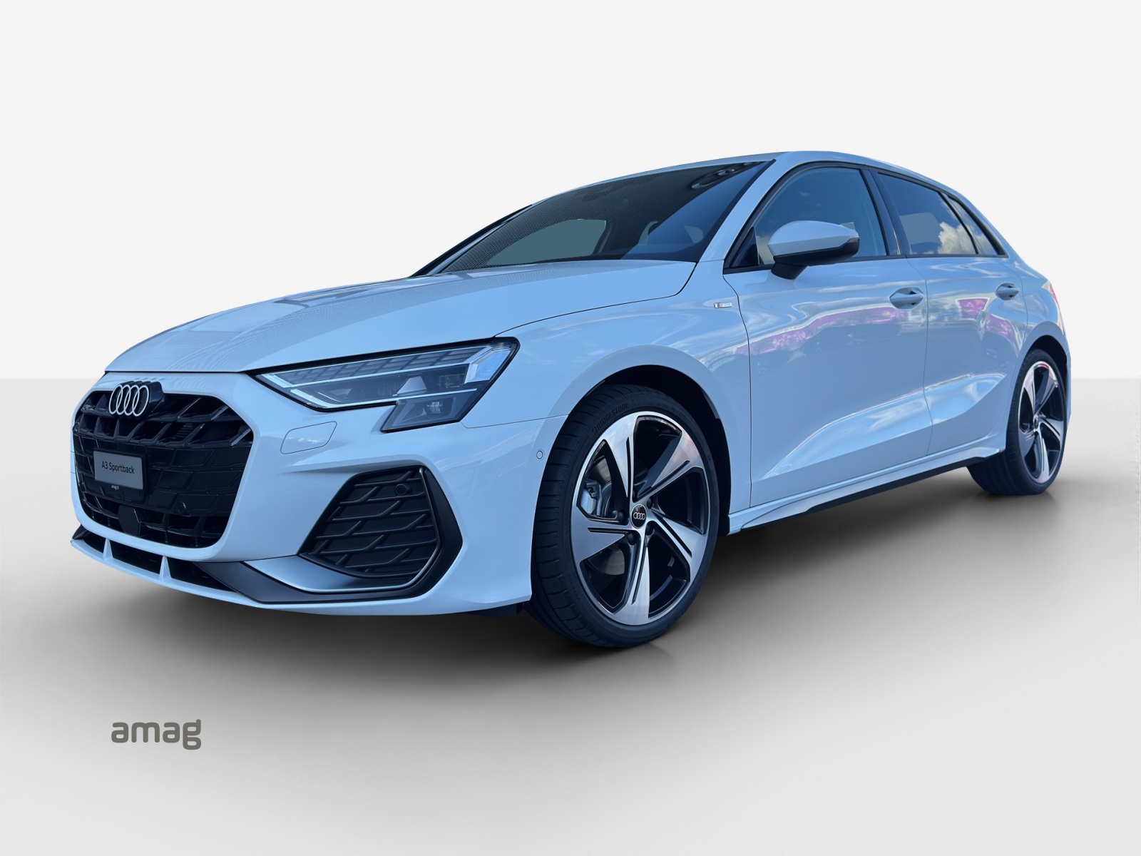 AUDI A3 Sportback TFSI 110 kW S line Attraction S tronic-image-0