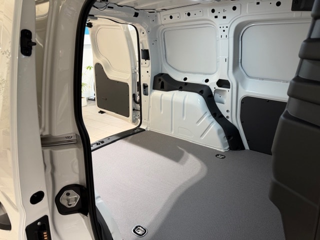 VW Caddy Cargo 1.5 TSI Entry-image-4