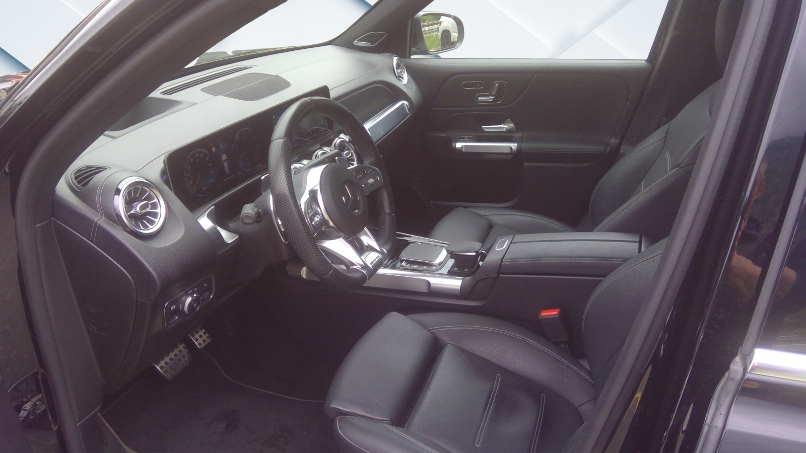 MERCEDES-BENZ GLB 35 AMG 4Matic 8G-Tronic-image-9