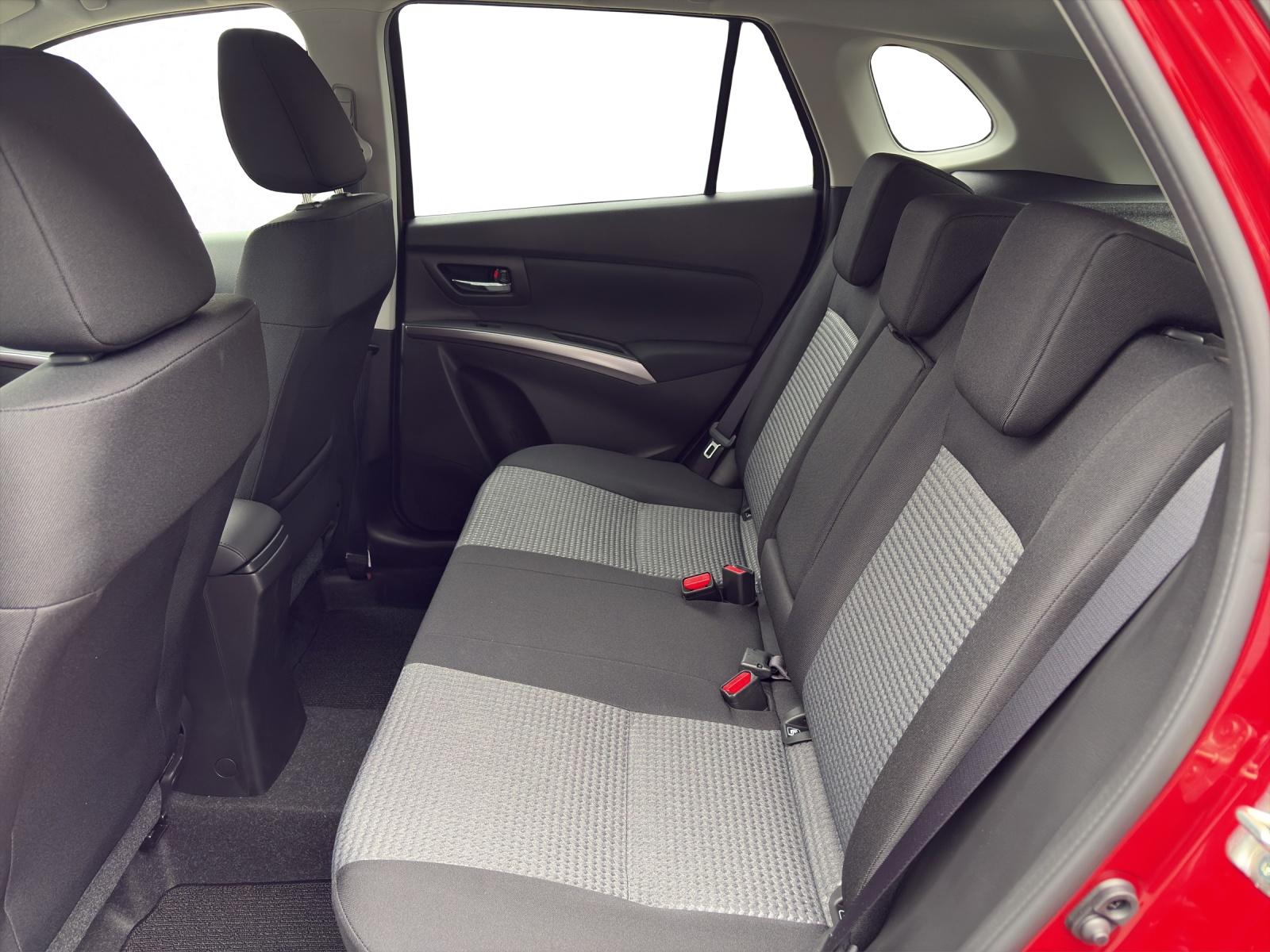 SUZUKI S-Cross 1.4 T Compact+ Hybrid 4x4-image-12