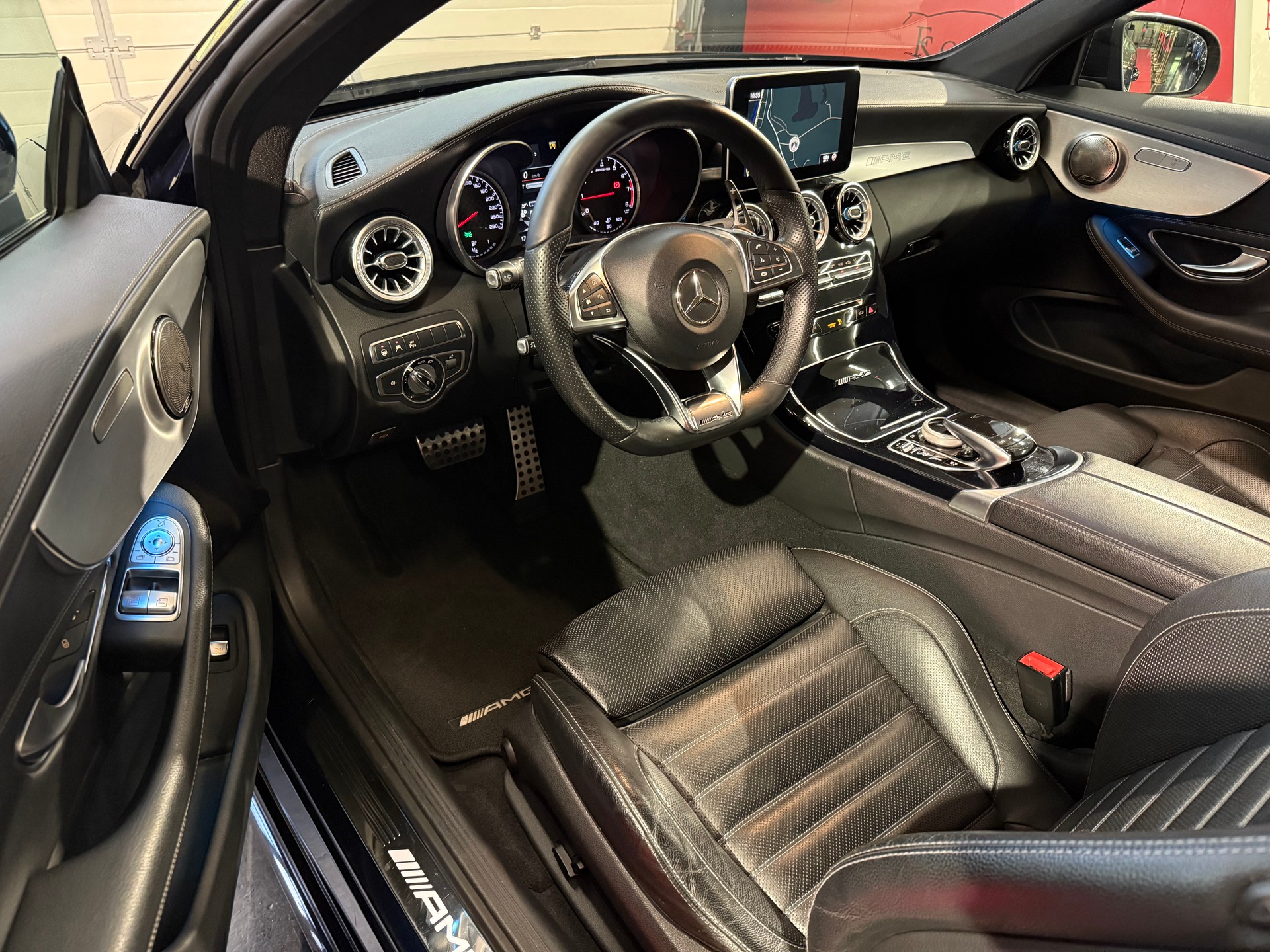 MERCEDES-BENZ C 43 AMG 4Matic 9G-tronic-image-8